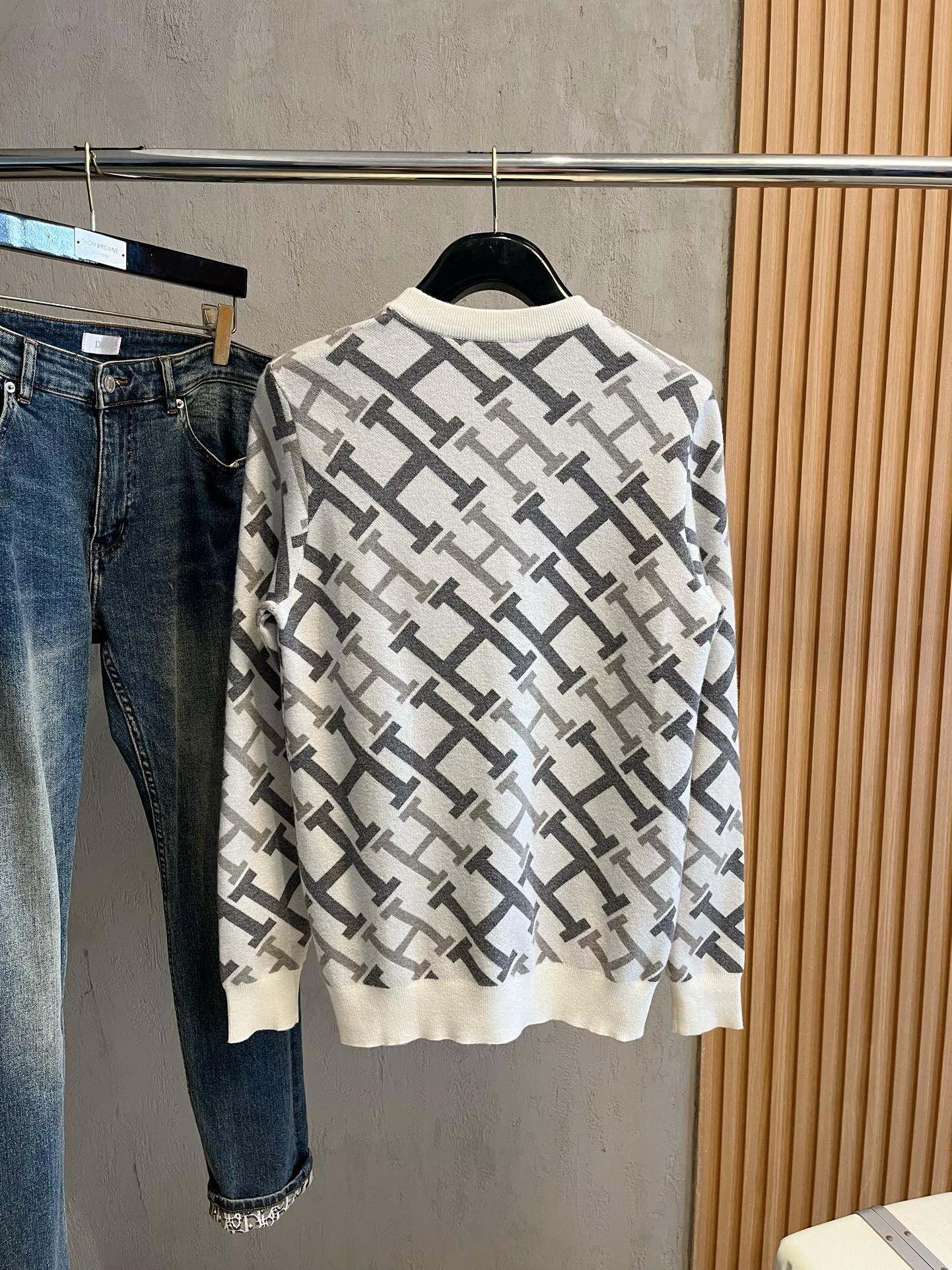 Image [3]-P600 Hermes Hermes 2024 fall and winter latest collection wool knit sweater counter 1:1 top reproduction full quality! Hipster must-have single product! Know the goods of the old iron hurry to start Fabric: cashmere wool blend Size M-3XL-High replica handbags