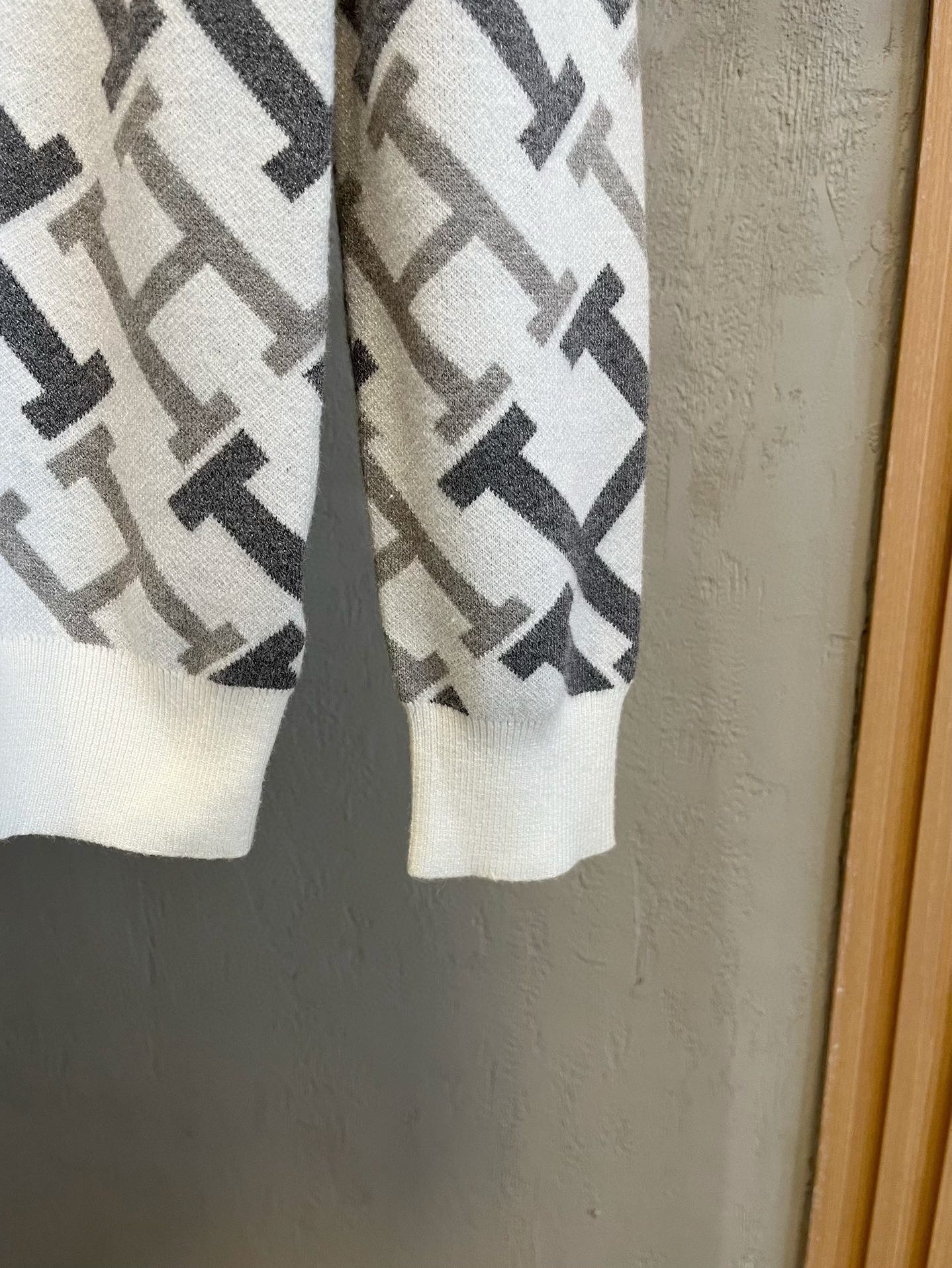 Image [6]-P600 Hermes Hermes 2024 fall and winter latest collection wool knitwear counter 1:1 top reproduction full quality! Hipster must-have single product! Know the goods of the old iron hurry down Fabric: cashmere wool blend Size M-3XL-High replica bags