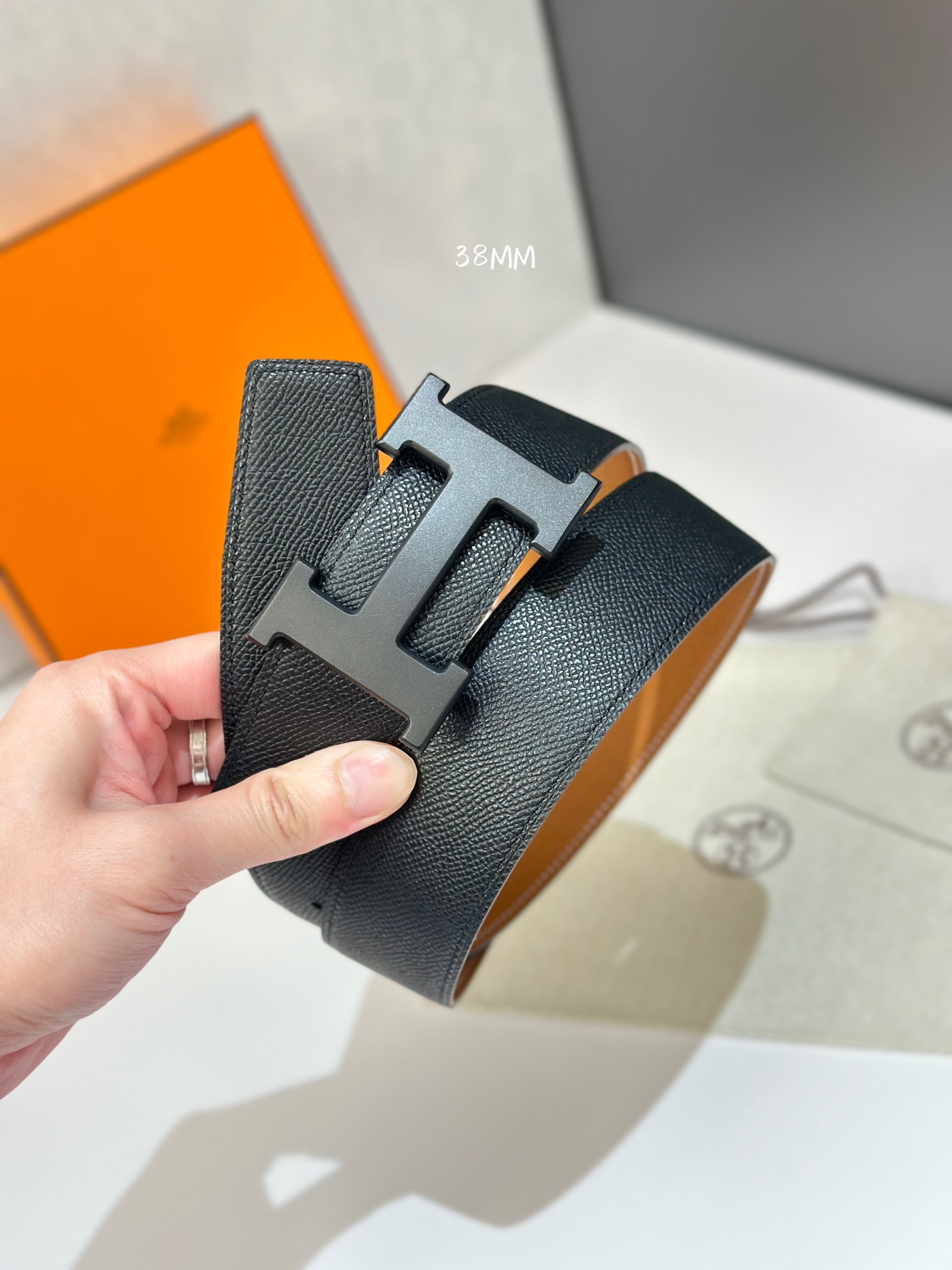 Picture [2]-H 5382 BELT BUCKLE & REVERSIBLE LEATHER STRAP 38MM-High Fake Bags