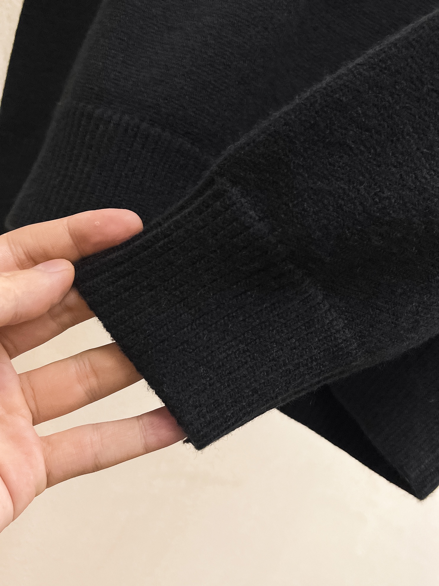 P560 💰 Di home 24ss fall and winter new dior monogram sweater special supply ruthless goods imported original technology wool worsted! Fine knitting one color mixing weaving pure handmade technology presents Grade extremely high highlighting clothing taste and luxury craft exquisite! Customized original craft thread on the body handsome to burst Size: S-XL