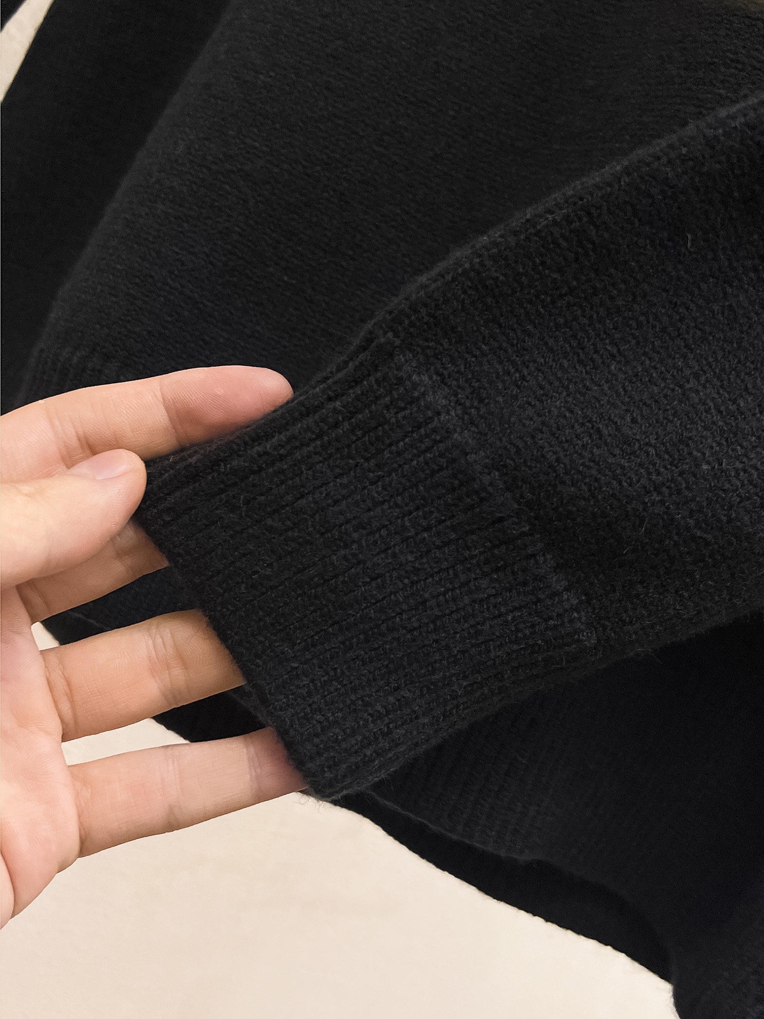 P560💰LV24ss fall and winter new before and after the LV logo pattern sweater exclusively for cruel goods imported original technology wool worsted! Fine knitting one color mixed weaving pure handmade technology presents High-grade highlights clothing taste and luxury Exquisite craftsmanship! Customized original craft thread on the body handsome to burst Size: S-XL