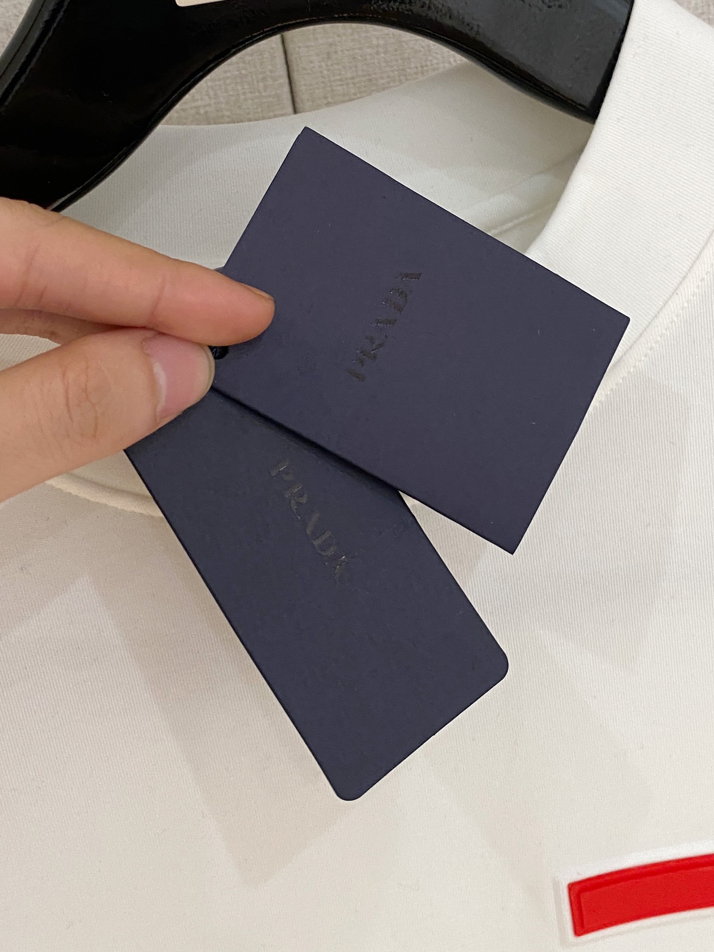 图片[4]-p480 普拉达 最原版定制进口双面水溶棉面料 手感舒适 立体工艺 时尚经典百搭 
颜色：黑 白  
码数：S-2XL-高仿包包
