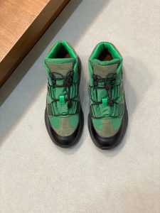 P920 Ferragamo (Ferragamo) official website new winter mid-top casual shoes update 👏 high-quality casual shoes 👟 imported head layer calfskin with official website breathable tarpaulin comfortable and breathable cowhide lining with size: 39 ~ 44 (38 45 customized non-returnable)