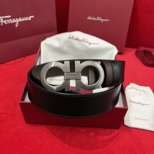 Ferragamo Reversible Italian imported original black with ☕️ new fine palladium-plated buckle Width 35 mm Reversible The belt is adjustable and can be tailored to achieve a slim fit.