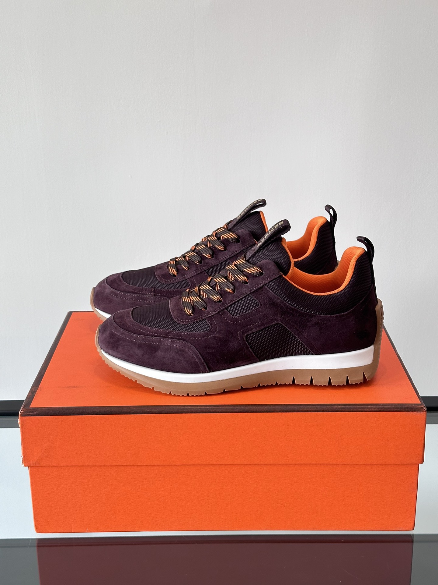 Picture [3]-Hermes sneakers upper calfskin and mesh splicing to create imported materials texture full lightweight sole decorated with color clashing patterns to create a versatile fashion style P680 yuan Size: 38-44 (45 customized)-High-fashion bags