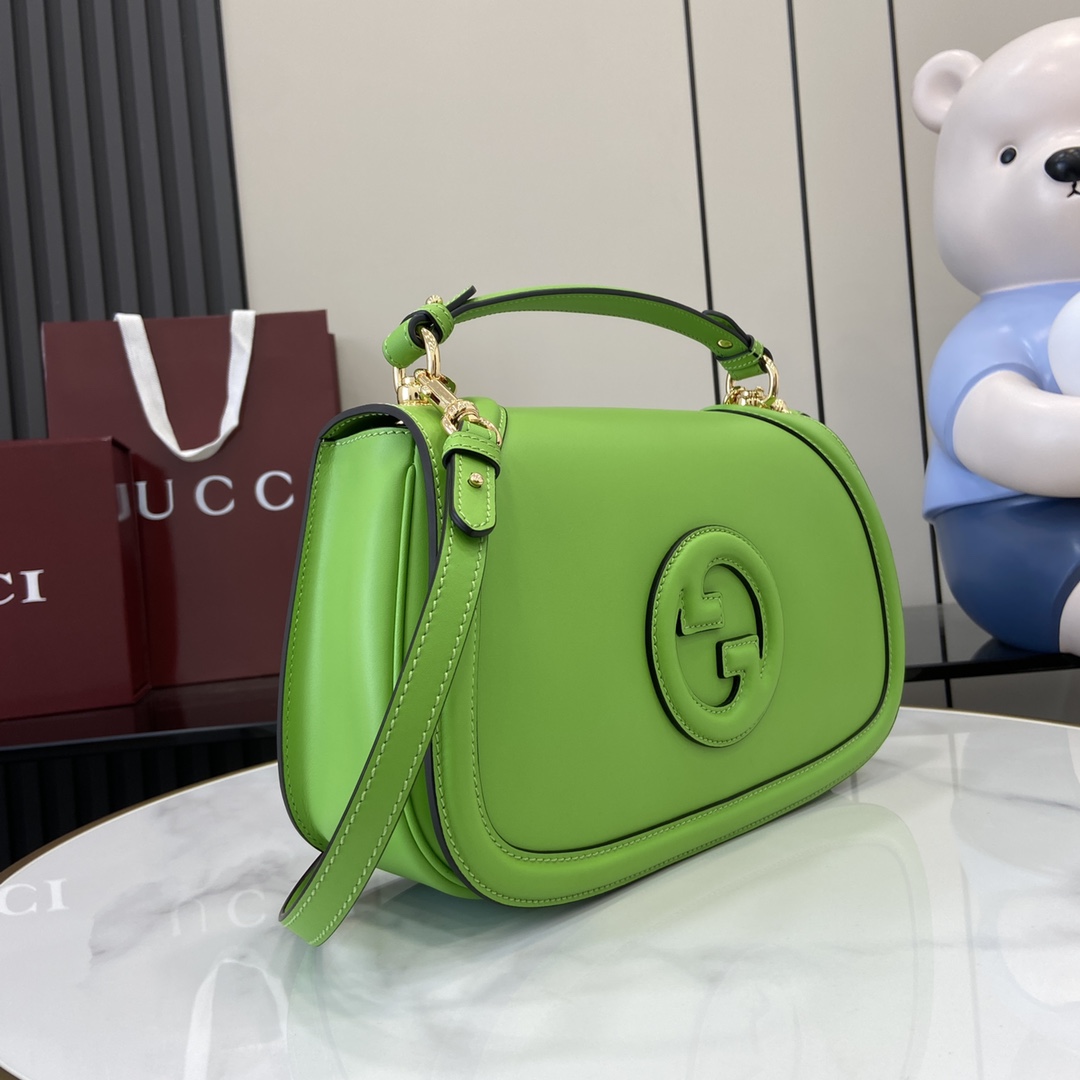 图片[2]-p1680 GUCCIGucci Blondie系列中号手提包
Gucci Blondie系列全新手袋饰有在20世纪70年代初期首次亮相的品牌系列经典标识巧妙结合传承魅力与当代风尚出色诠释品牌经典设计与现代精髓这款中号手提包甄选米色和深棕色Original GG帆布打造配有可拆卸可调节皮革肩带
型号：815716
尺寸：32（长）x 17（高）x 10cm（厚）
颜色：青绿色全皮/
意大利创作-高仿包包