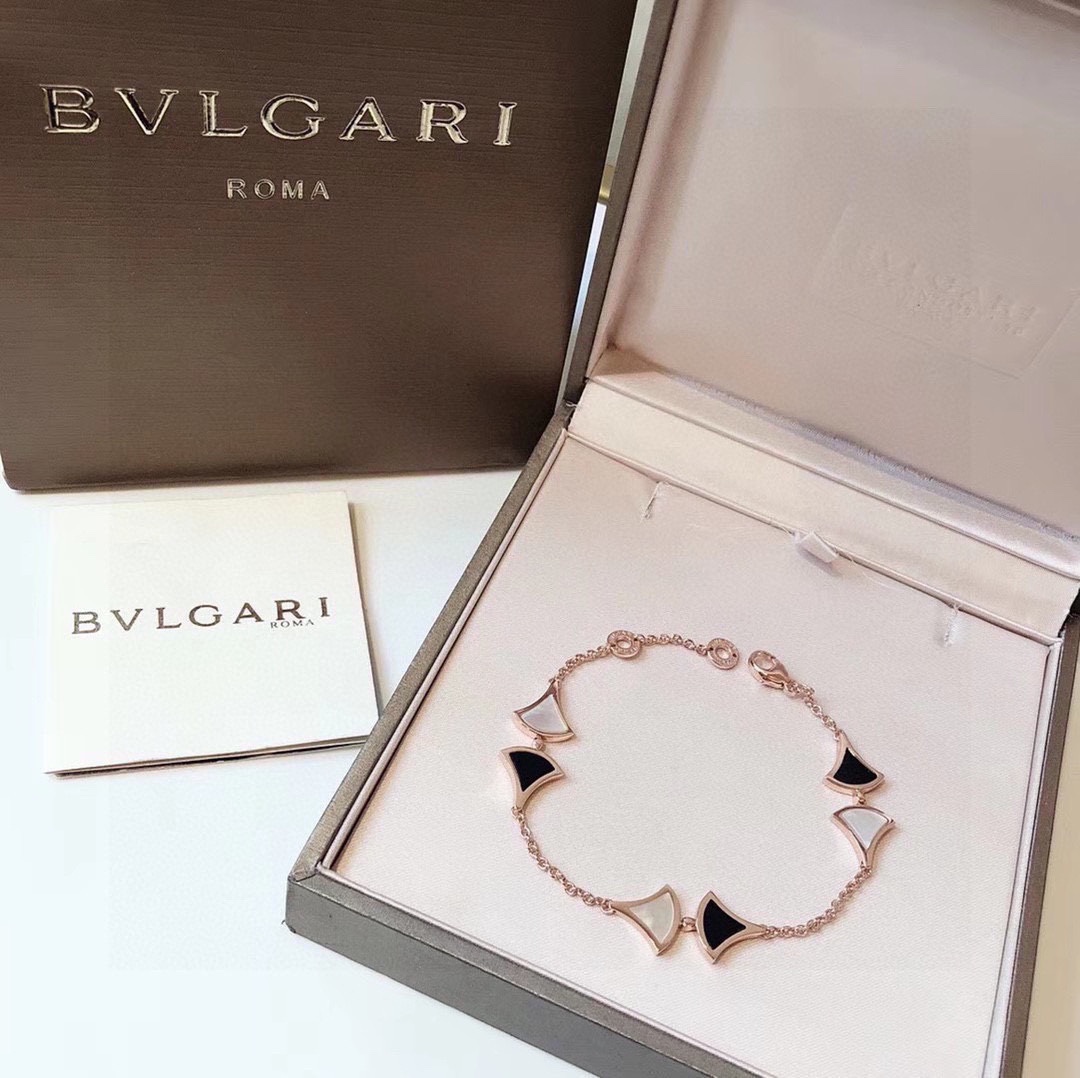 Picture [6]-P170 👑Bvlgari Bvlgari Diva Series Black and White Skirt Bracelet Classic model fan-shaped Super versatile one Counter original one to one customized Selected German imports with natural agate Electroplated ultra-thick gold Super beautiful and greasy ah! 💰-High Fake Bags