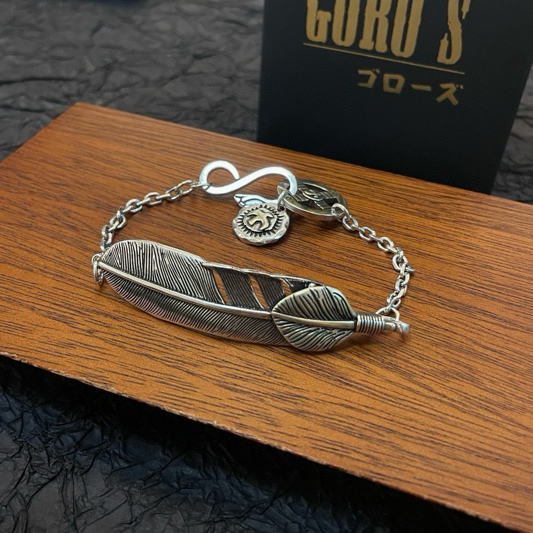PP210 New on the shelves Goro's Takahashi Goro Vintage Feather Bracelet Recognize the exclusive shooting Mainly high-end market Definitely different from the ordinary version! Picture product details are consistent with ZP! The original production process craftsmanship quality handmade ～ genuine open mold 💝 trend fashion essential men and women can wear couples models with the same rock punk Thai silver style retro elements trendy with the same models official website ❤️