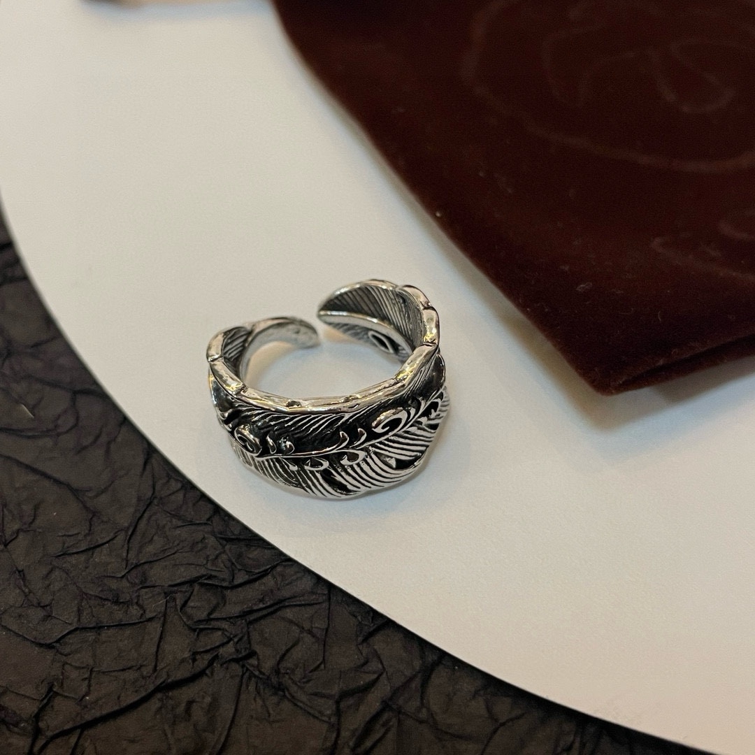 PP130 New on the shelves Goro's Takahashi Goro eagle beak open ring Recognize the exclusive shooting Mainly high-end market Definitely different from the ordinary version! Picture product details are consistent with ZP! The original production process craftsmanship quality handmade ～ genuine open mold 💝 trend fashion essential men and women can wear couples models with the same rock punk Thai silver style retro elements trendy with the same models on the official website ❤️