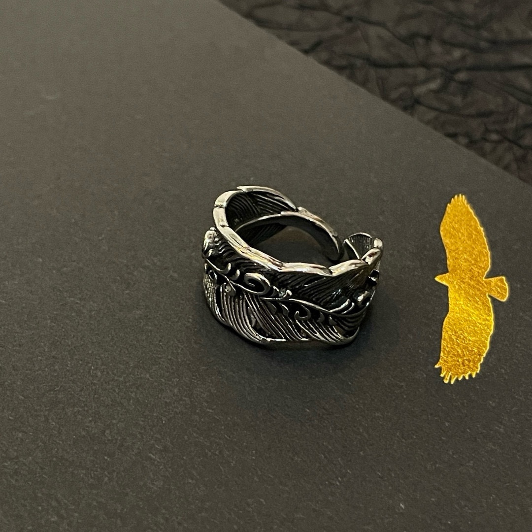 PP130 New on the shelves Goro's Takahashi Goro eagle beak open ring Recognize the exclusive shooting Mainly high-end market Definitely different from the ordinary version! Picture product details are consistent with ZP! The original production process craftsmanship quality handmade ～ genuine open mold 💝 trend fashion essential men and women can wear couples models with the same rock punk Thai silver style retro elements trendy with the same models on the official website ❤️