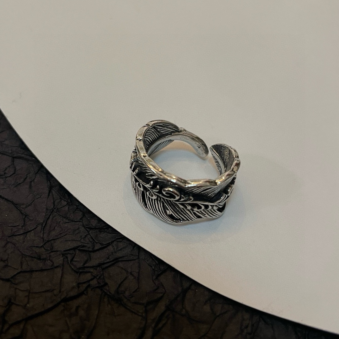 PP130 New on the shelves Goro's Takahashi Goro eagle beak open ring Recognize the exclusive shooting Mainly high-end market Definitely different from the ordinary version! Picture product details are consistent with ZP! The original production process craftsmanship quality handmade ～ genuine open mold 💝 trend fashion essential men and women can wear couples models with the same rock punk Thai silver style retro elements trendy with the same models on the official website ❤️