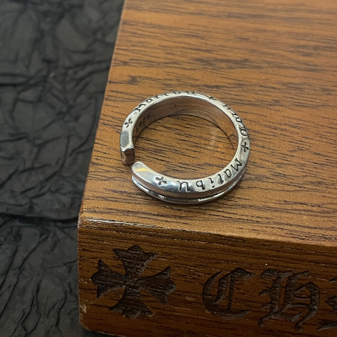 PP130 New on the shelves Goro's Takahashi Goro eagle beak open ring Recognize the exclusive shooting Mainly high-end market Definitely different from the ordinary version! Picture product details are consistent with ZP! The original production process craftsmanship quality handmade ～ genuine open mold 💝 trend fashion essential men and women can wear couples models with the same rock punk Thai silver style retro elements trendy with the same models on the official website ❤️