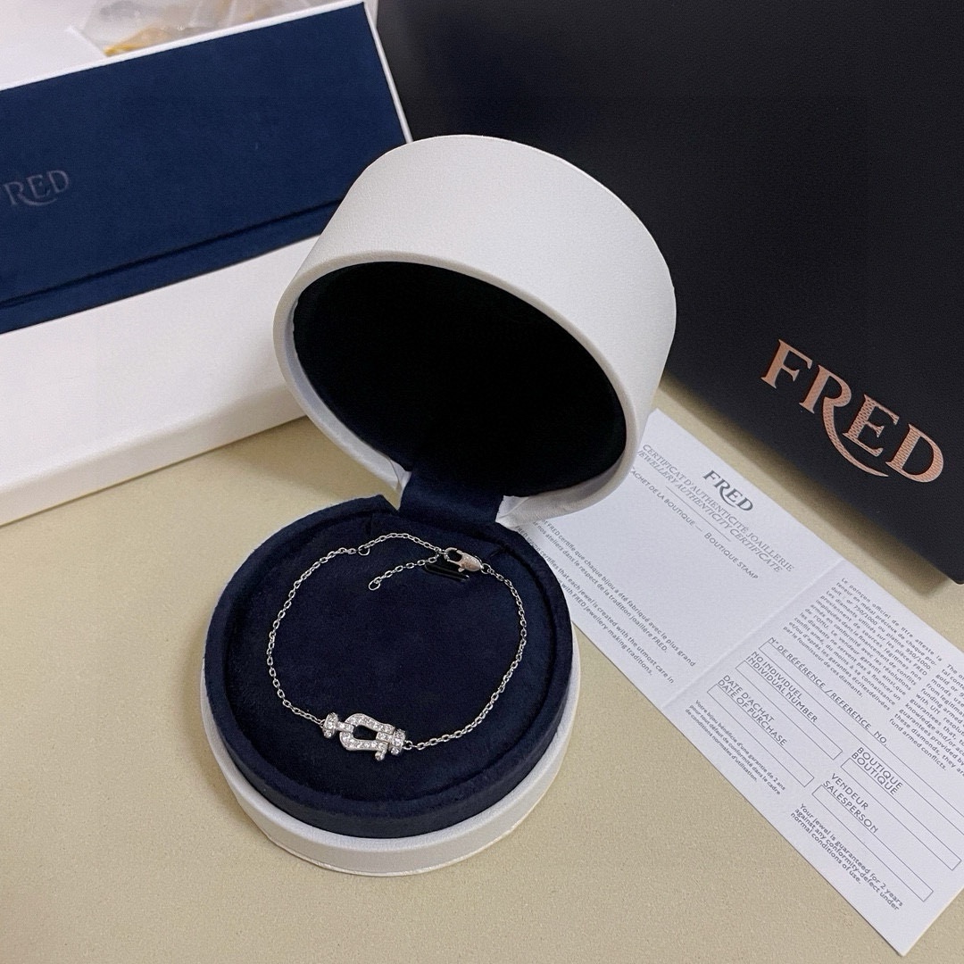 Picture [6]-P170 🎉 𝗙𝗥𝗥𝗘𝗗 Feride full diamond horseshoe clasp bracelet Seiko micro-set high-end customized counter material thickened electroplating process with logo simple and high-grade sense of temperament to pull the full daily can be stacked with a lot of bracelets bracelets to wear-High-fashion bags