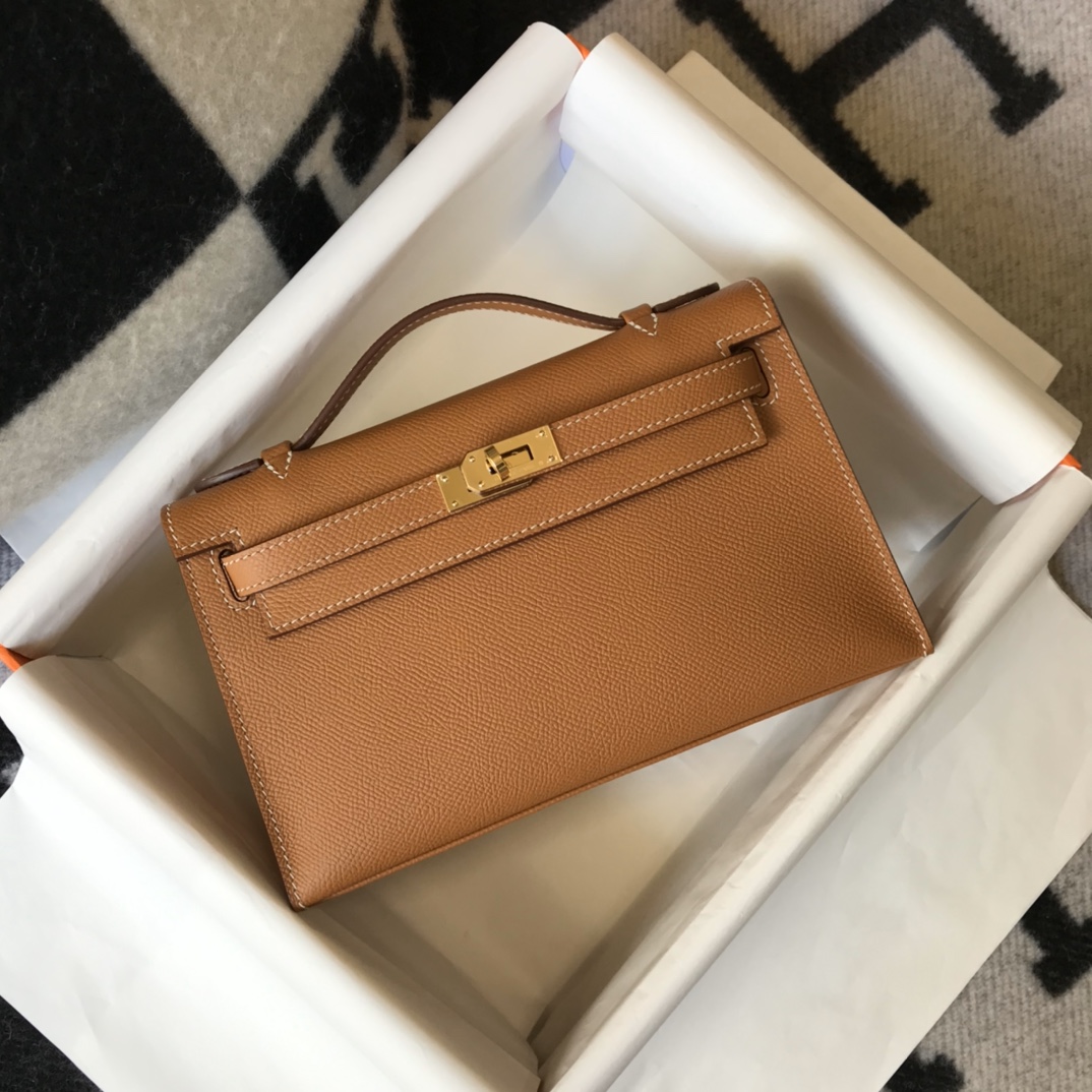 图片[4]-Hermes Mini Kelly Pouchette🤩

俗称kelly 一代 沿用最经典的皮质Epsom 老师傅半手工缝制 进口全钢制五金 给你一个媲美专柜的品质🤩

实拍22Cm 金棕色 11110000🤩-高仿包包