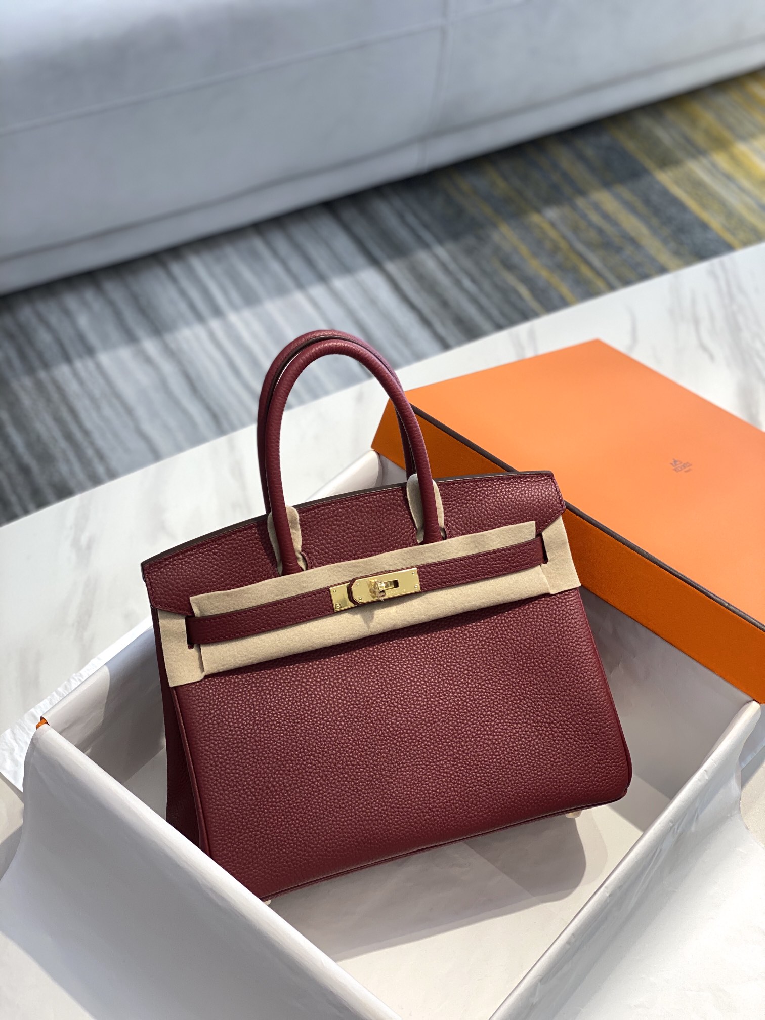 Picture[1]-𝑫𝒓𝒆𝒂𝒎 𝒃𝒂𝒈 ♥ Bɪʀ ᴋɪɴ Bordeaux Red I believe that even people who are not interested in fashion should know the great name of Birkin Bag Platinum Bag 🥂. And in many luxury bags in the highest frequency of appearances and the most eye-catching is the Hermes platinum bag 〰️30cm 909509025cm 9092090- high quality replica handbags