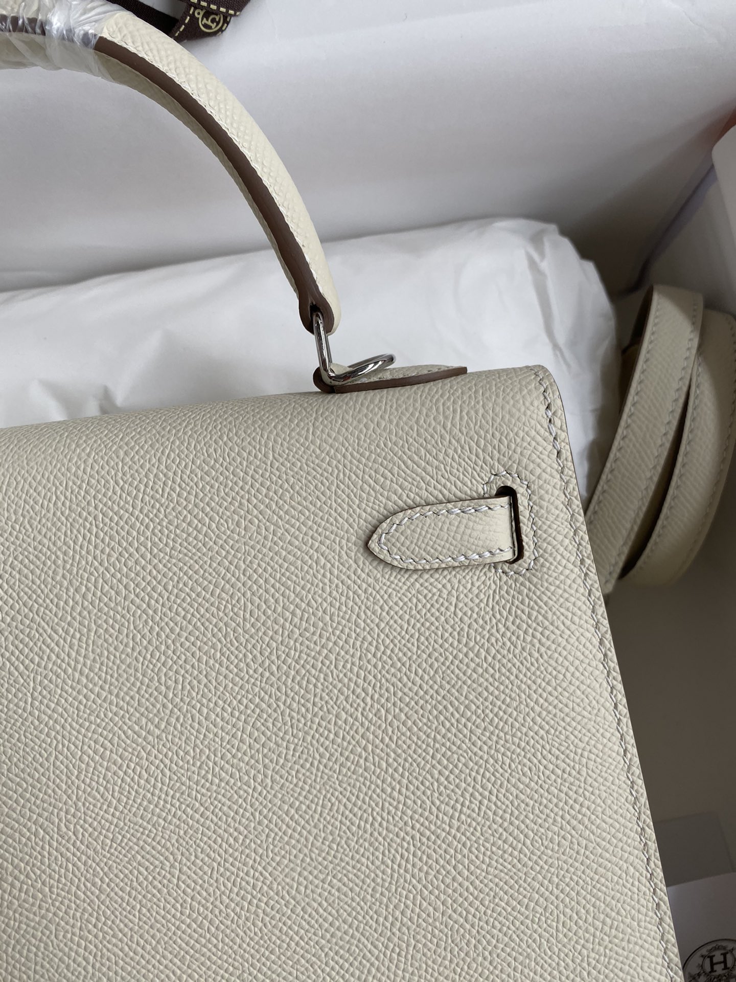 Image [4]-Hermes Kelly 25cm Epsom Leather Milkshake White Silver Buckle-High Fake Bags