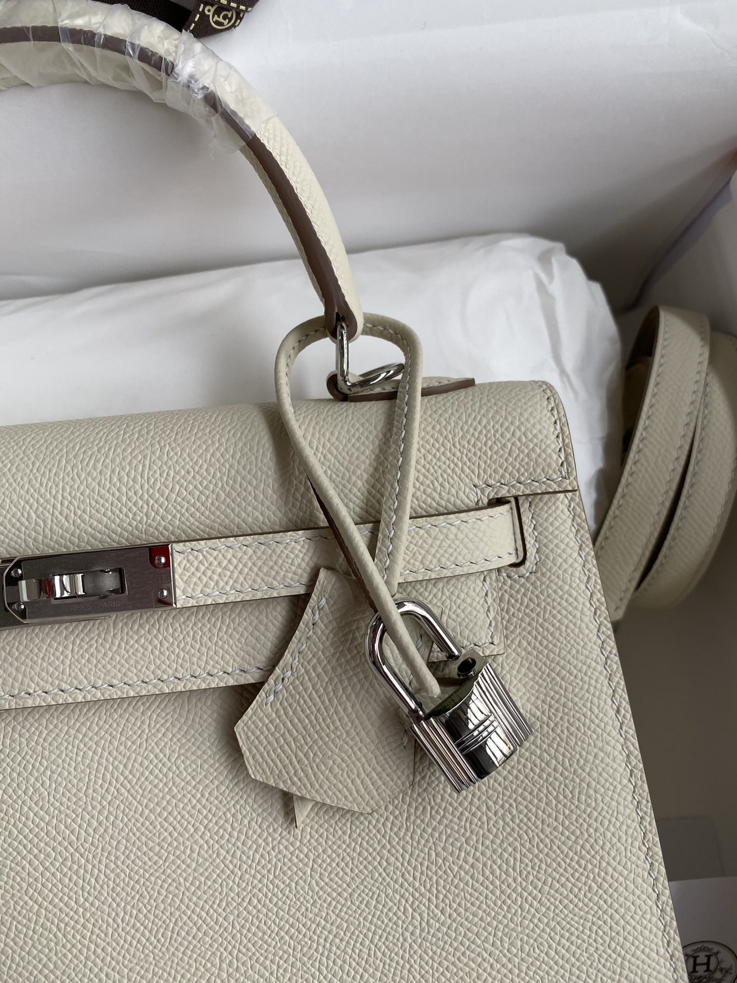 Image [3]-Hermes Kelly 25cm Epsom Leather Milkshake White Silver Buckle-High Fake Bags