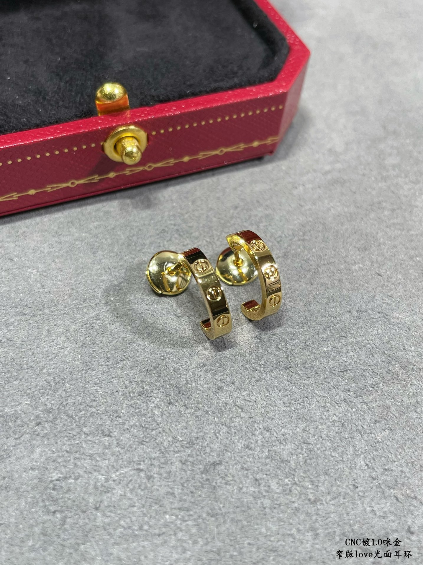 图片[6]-p250V金材质   Cartier 卡地亚CNC窄版光面LOVE耳环 经典之作 配飞碟🛸耳塞 👄经典 卡地亚love系列 光面螺丝印 最最最经典的款了就无须多做介绍了 德国进口高端 三色可选-高仿包包