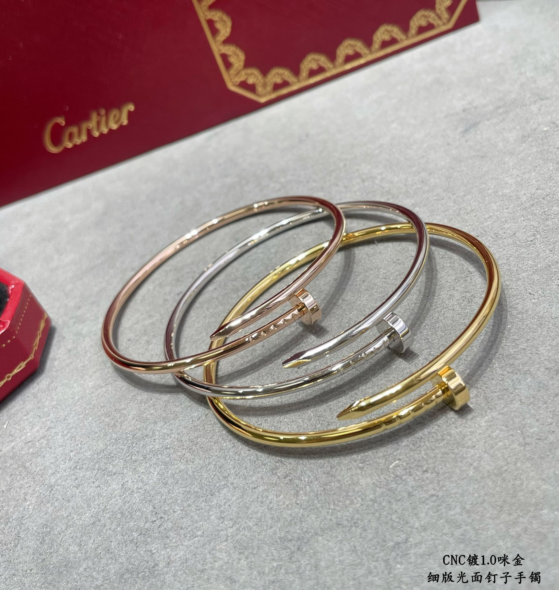 Picture [2]-p290 V gold plated mimic gold Yardage: 16.17 CNC pair version Cartier fine version of glossy hollow tube studded bracelet three color Qi - high imitation bags