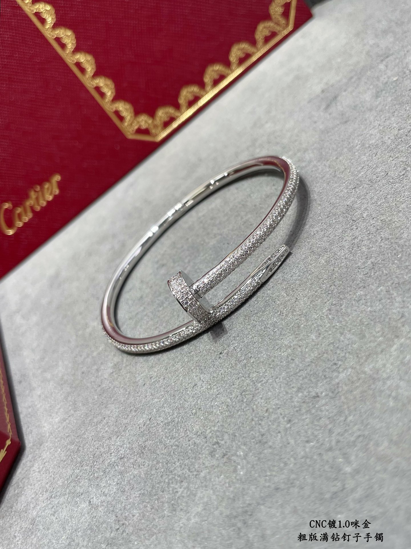 ⚠️ this ⚠️V gold plated imitation gold 16-17 yards p39018-19 yards 215DB original lettering print Cartier rough full diamond studded bracelet 😘😘💗🎁🎁💎Cartier Cartier Juste un Clou studded bracelet Classic work Three colors complete Couple gift good (Let's nail together)