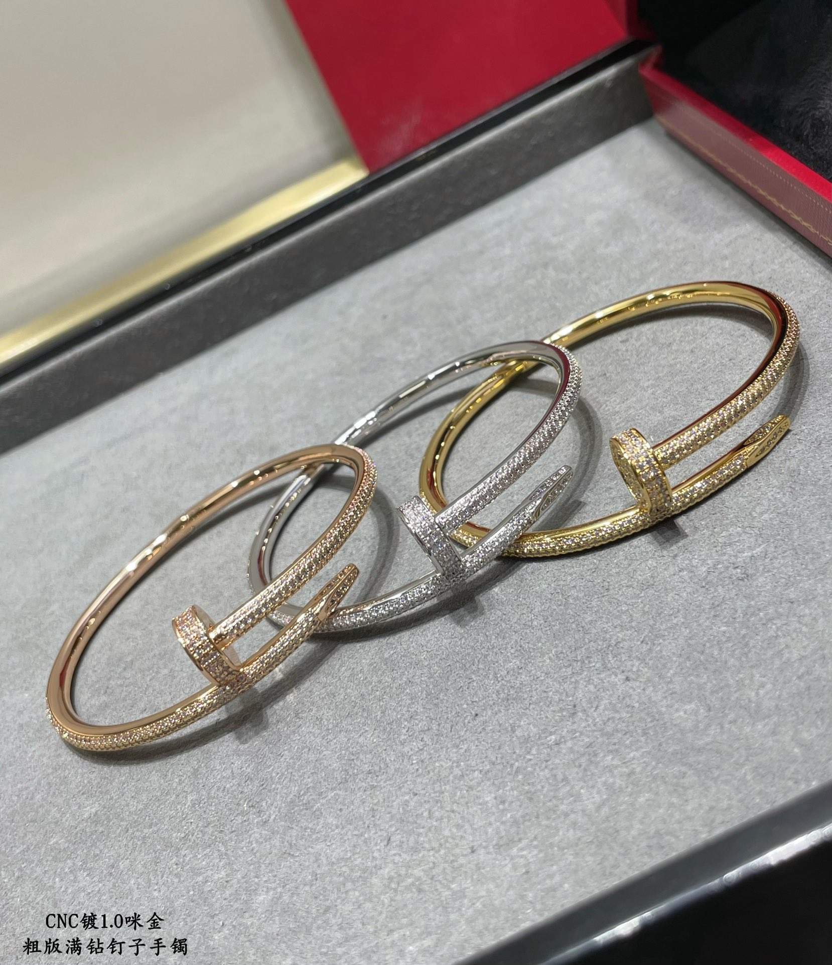 ⚠️ this ⚠️V gold plated imitation gold 16-17 yards p39018-19 yards 215DB original lettering print Cartier rough full diamond studded bracelet 😘😘💗🎁🎁💎Cartier Cartier Juste un Clou studded bracelet Classic work Three colors complete Couple gift good (Let's nail together)