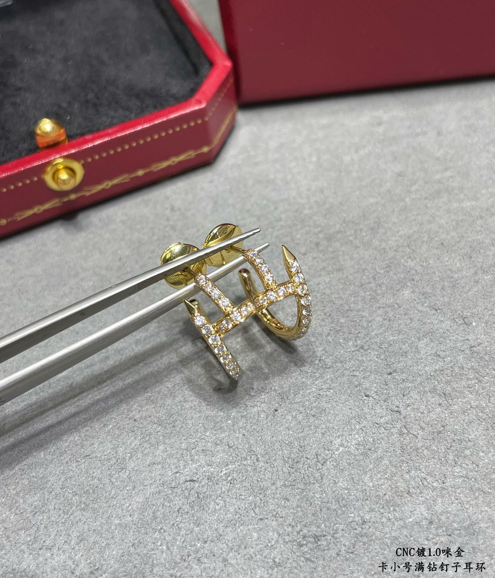 Picture [4]-p190V gold material Cartier CNC full of diamonds small nail earrings according to the 18K real gold goods to build micro-setting process typing foreign orders to see the details of the workmanship is very to stand by Exclusive 😘 😘 😘 😘 seconds to kill all versions of the market ✨ the atmosphere of the hundred ✨ ✨✨✨✨✨✨✨✨✨✨ - high imitation bags
