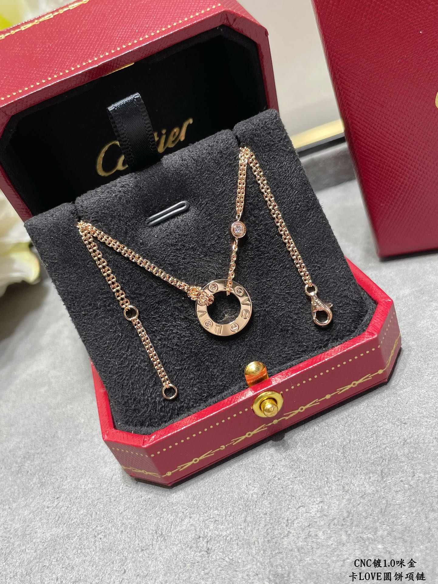 图片[3]-p250 CNC镀咪金  卡地亚经典LOVE双面圆饼项链💎实拍💐👉🏻看链牌看刻字再看做工 原版复刻 进专柜无压力德国进口高碳钻 奢华 高大上  一比一 logo牌 性价比超高💐😋自留送礼佳品-高仿包包