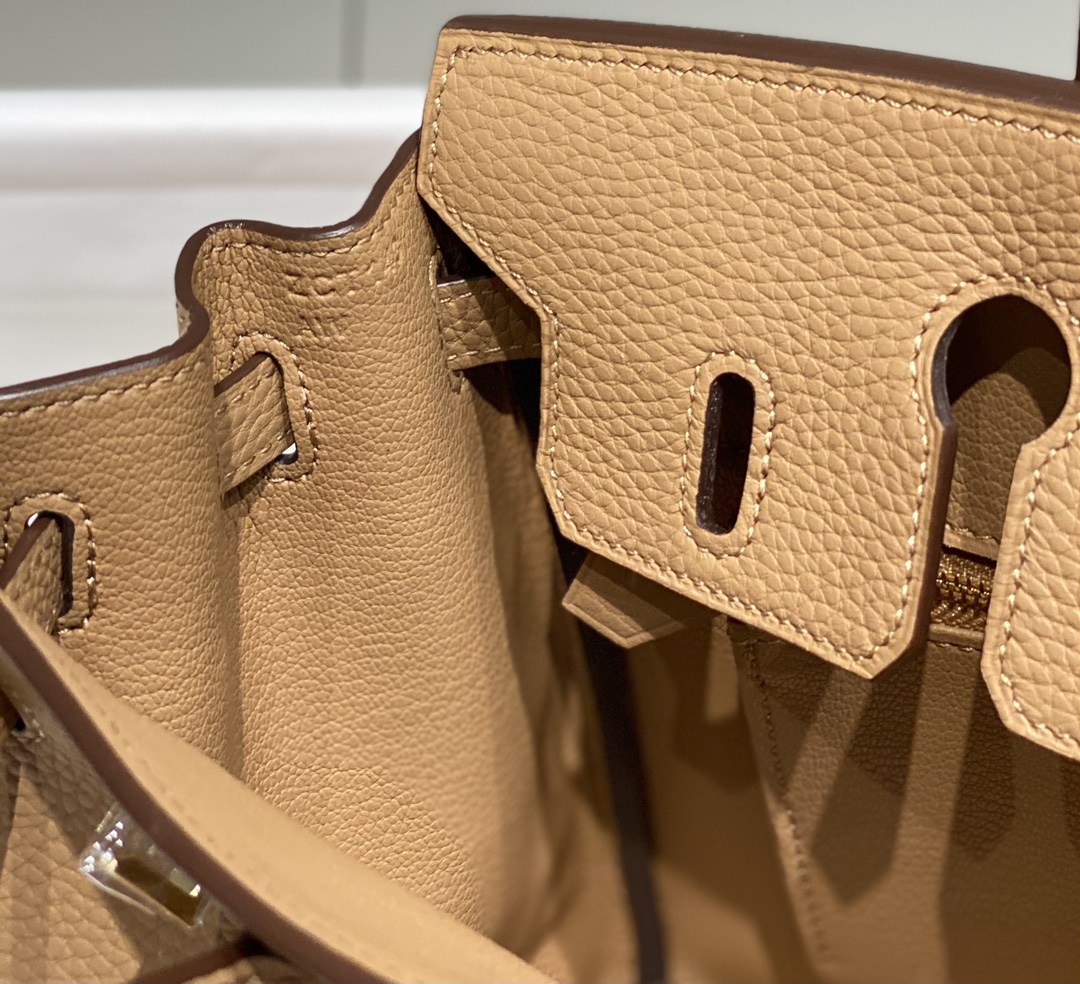 Picture [8]-𝑫𝒓𝒆𝒂𝒎 𝒃𝒂𝒈 New Color | Milk Tea I believe that even if you are not interested in fashion I believe that even if you are not interested in fashion, you should know the name of Birkin Bag platinum bag 🥂. And in many luxury bags in the highest frequency of appearances and the most eye-catching is the Hermes platinum bag 〰️ Real 25cm 9292090- high quality replica handbags