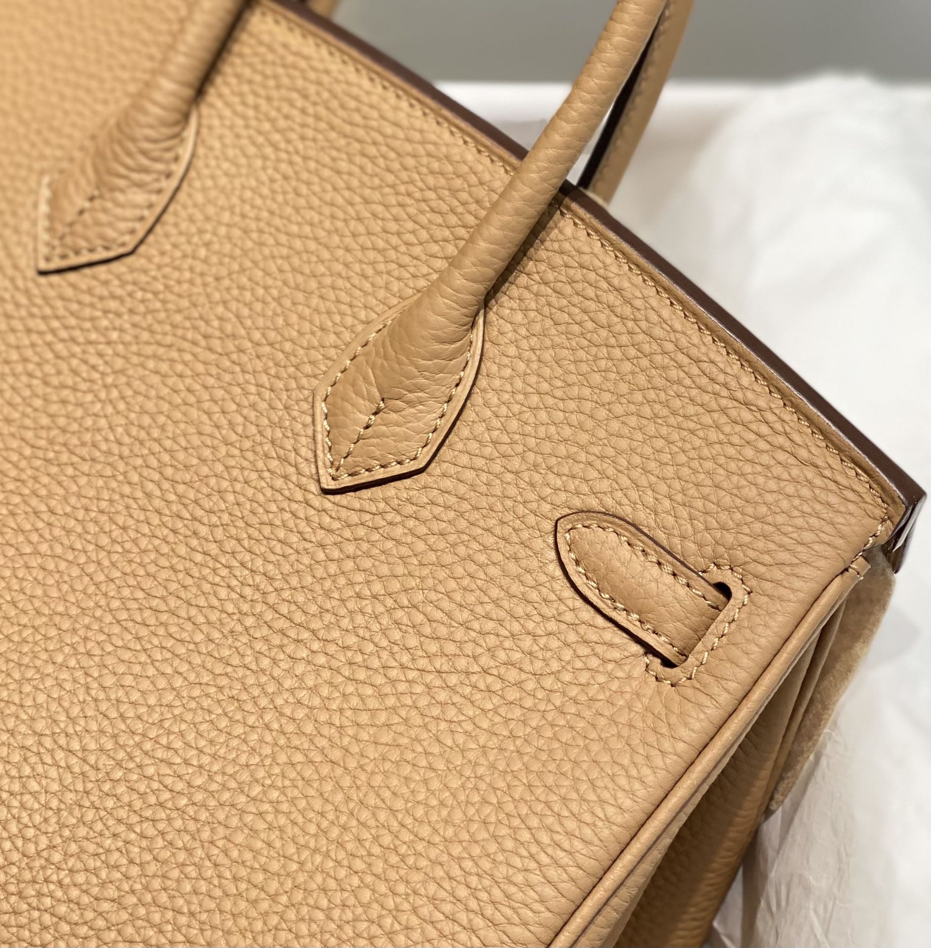 Picture [5]-𝑫𝒓𝒆𝒂𝒎 𝒃𝒂𝒈 New Color | Milk Tea I believe that even if you are not interested in fashion I believe that even if you are not interested in fashion, you should know the name of Birkin Bag platinum bag 🥂. And in many luxury bags in the highest frequency of appearances and the most eye-catching is the Hermes platinum bag 〰️ Real 25cm 9292090-High Faux Bags