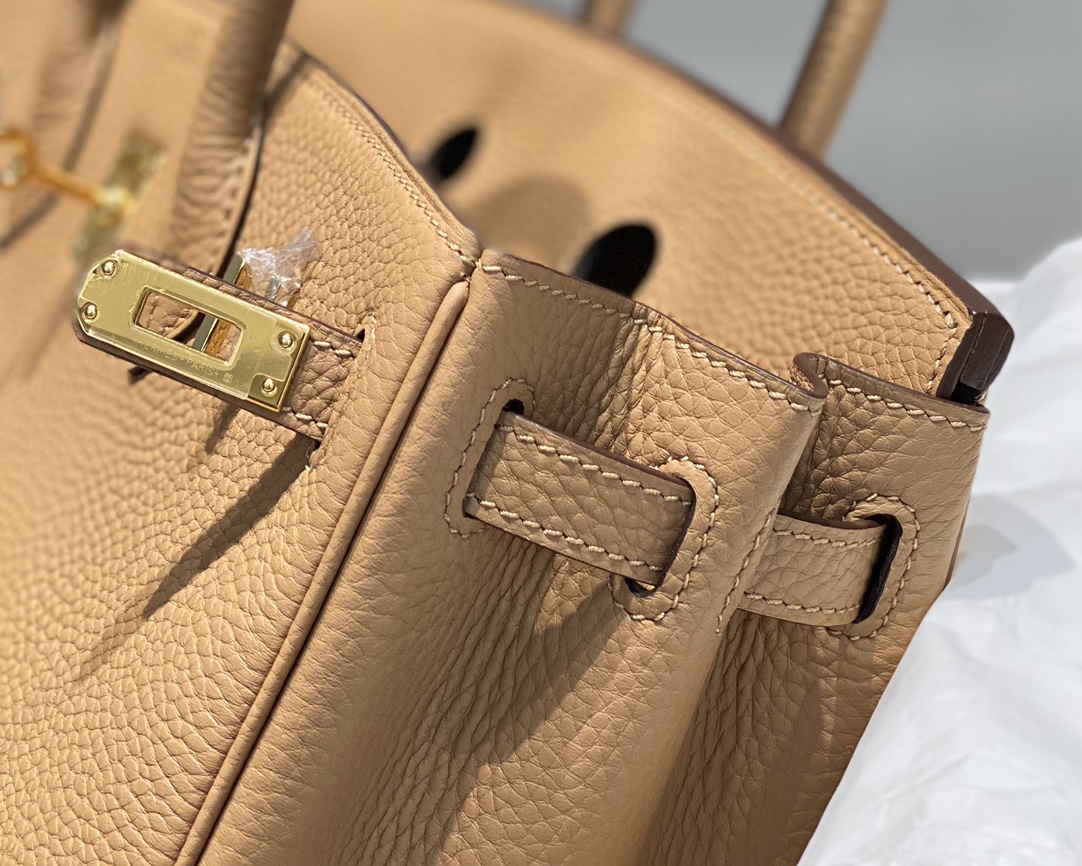 Picture [7]-𝑫𝒓𝒆𝒂𝒎 𝒃𝒂𝒈 New Color | Milk Tea I believe that even if you are not interested in fashion I believe that even if you are not interested in fashion, you should know the name of Birkin Bag platinum bag 🥂. And in many luxury bags in the highest frequency of appearances and the most eye-catching is the Hermes platinum bag 〰️ Real 25cm 9292090- high quality replica handbags