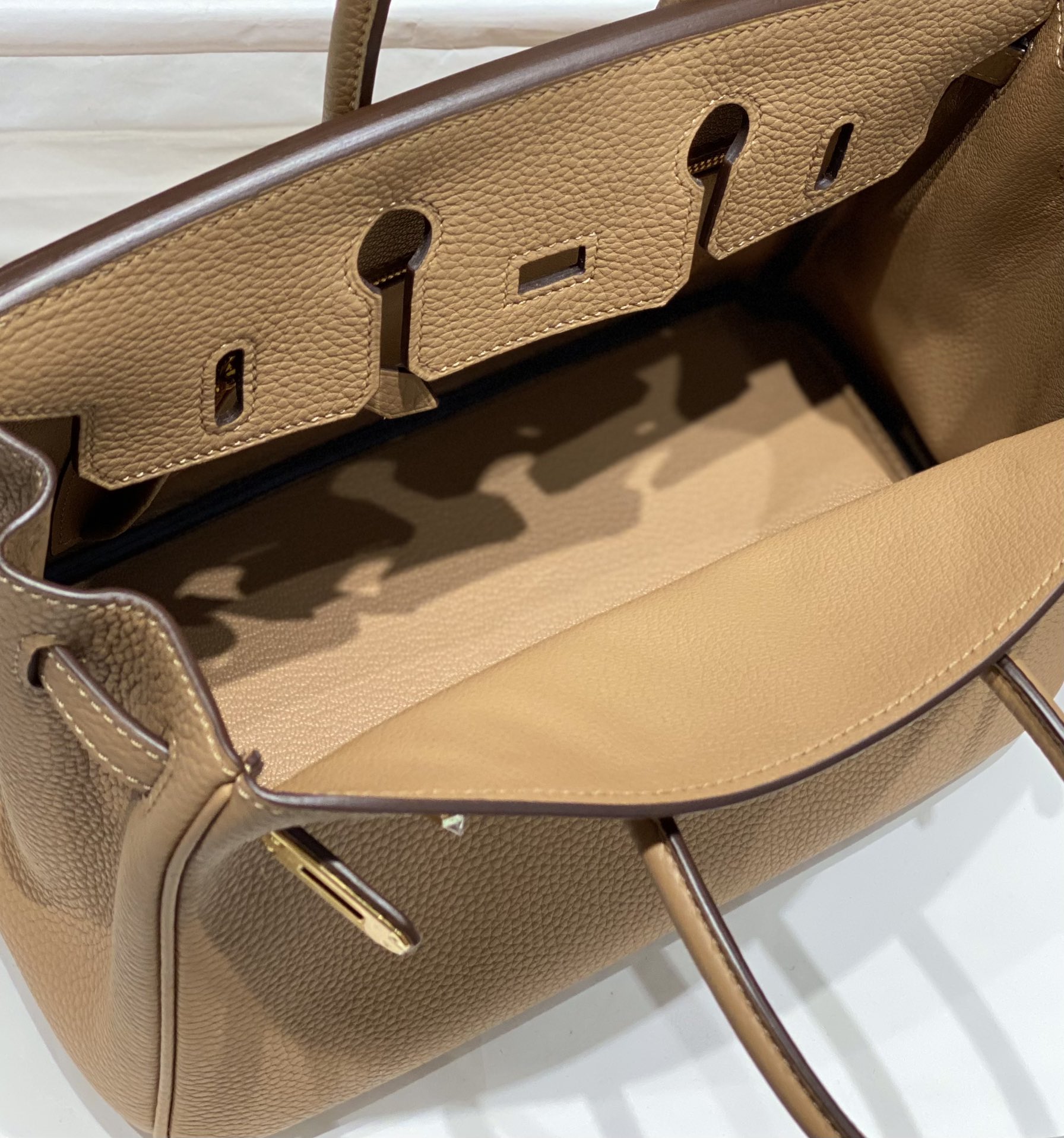 Picture [9]-𝑫𝒓𝒆𝒂𝒎 𝒃𝒂𝒈 New Color | Milk Tea I believe that even if you are not interested in fashion I believe that even if you are not interested in fashion, you should know the name of Birkin Bag platinum bag 🥂. And in many luxury bags in the highest frequency of appearances and the most eye-catching is the Hermes platinum bag 〰️ Real 25cm 9292090- high quality replica handbags