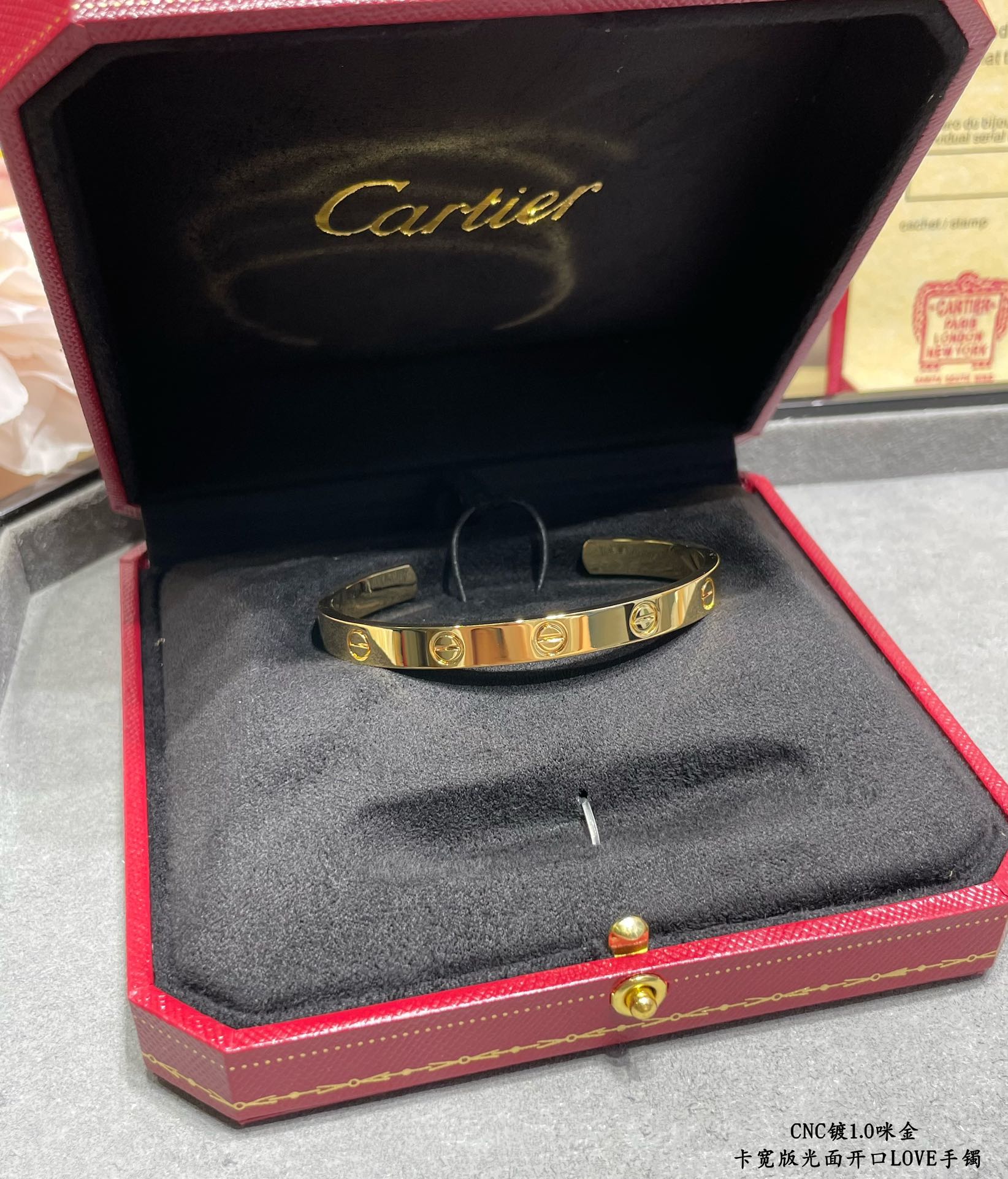图片[7]-p380V金材质    码数：16-18卡地亚CNC宽版光面开口LOVE手镯专柜价65800 卡地亚中国线独家首发主推 好精致的说妹子的福利啊~-高仿包包