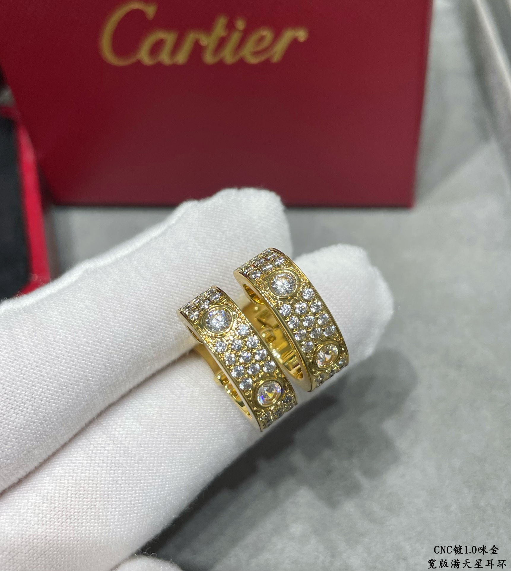 图片[4]-p330V金材质    Cartier 卡地亚CNC宽版满天星耳拍经典之作  👄卡地亚满天星系列 最最最经典的款了就无须多做介绍了 德国进口高端 三色可选-高仿包包