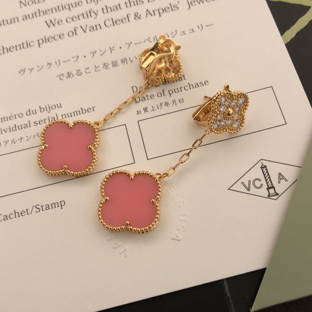 图片[3]-P130美弊了❤️VCA 四叶草双花耳拍🍀🍀真实细节呈现💏！梵克雅宝 四叶草粉色耳拍系列🍀电镀18K金工艺 ✨ 完全专柜一致此款的经典 不必多言 市面上最高级别 ❗无缝镶嵌潮流时尚😍金色 玫瑰金可选   耳拍各053100-高仿包包