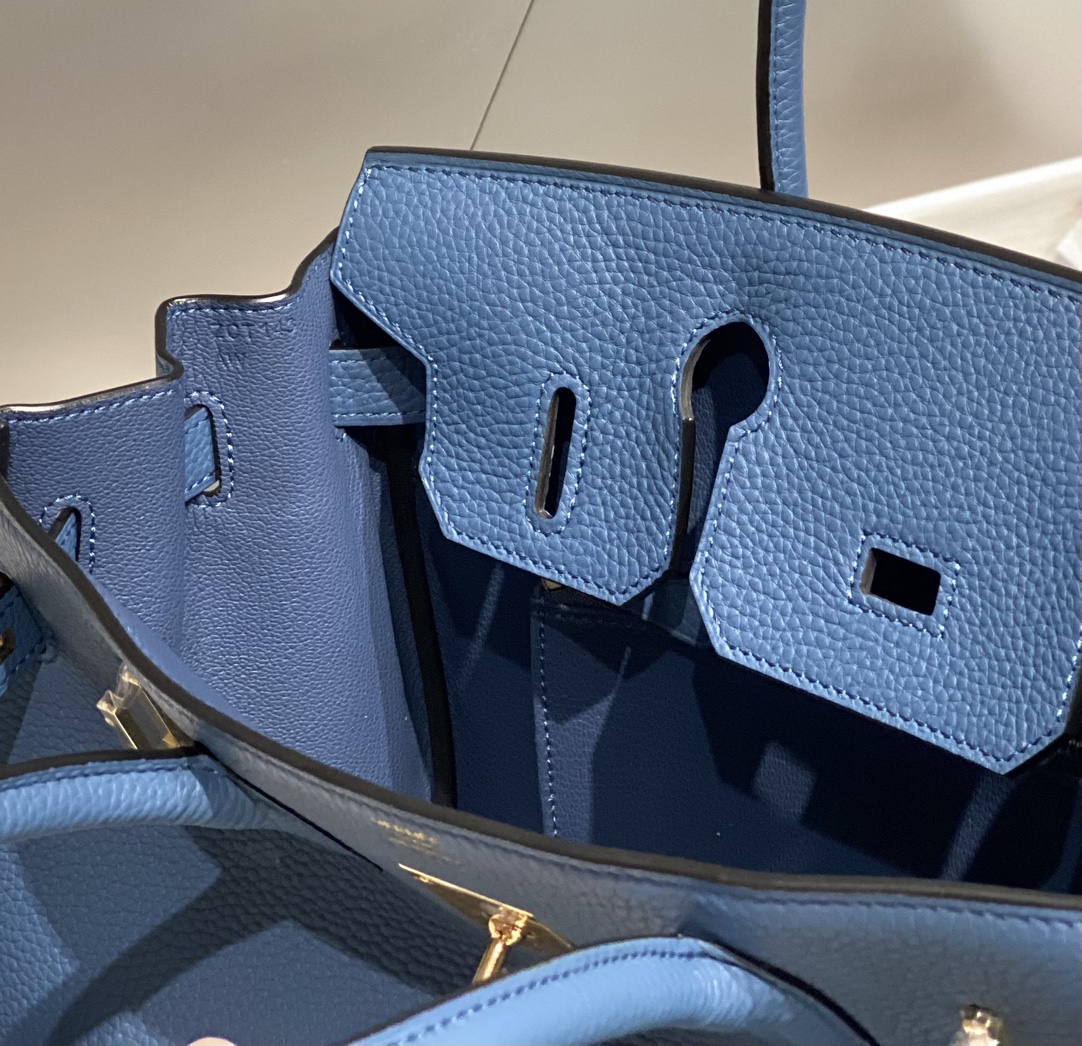 Image [8]-𝑫𝒓𝒆𝒂𝒎 𝒃𝒂𝒈 ♥ Bɪʀ ᴋɪɴ Onyx Blue I believe that even people who are not interested in fashion should know the great name of Birkin Bag Platinum Bag 🥂. And in many luxury bags in the highest frequency of appearances and the most bright is Hermes platinum bags 〰️-High replica bags