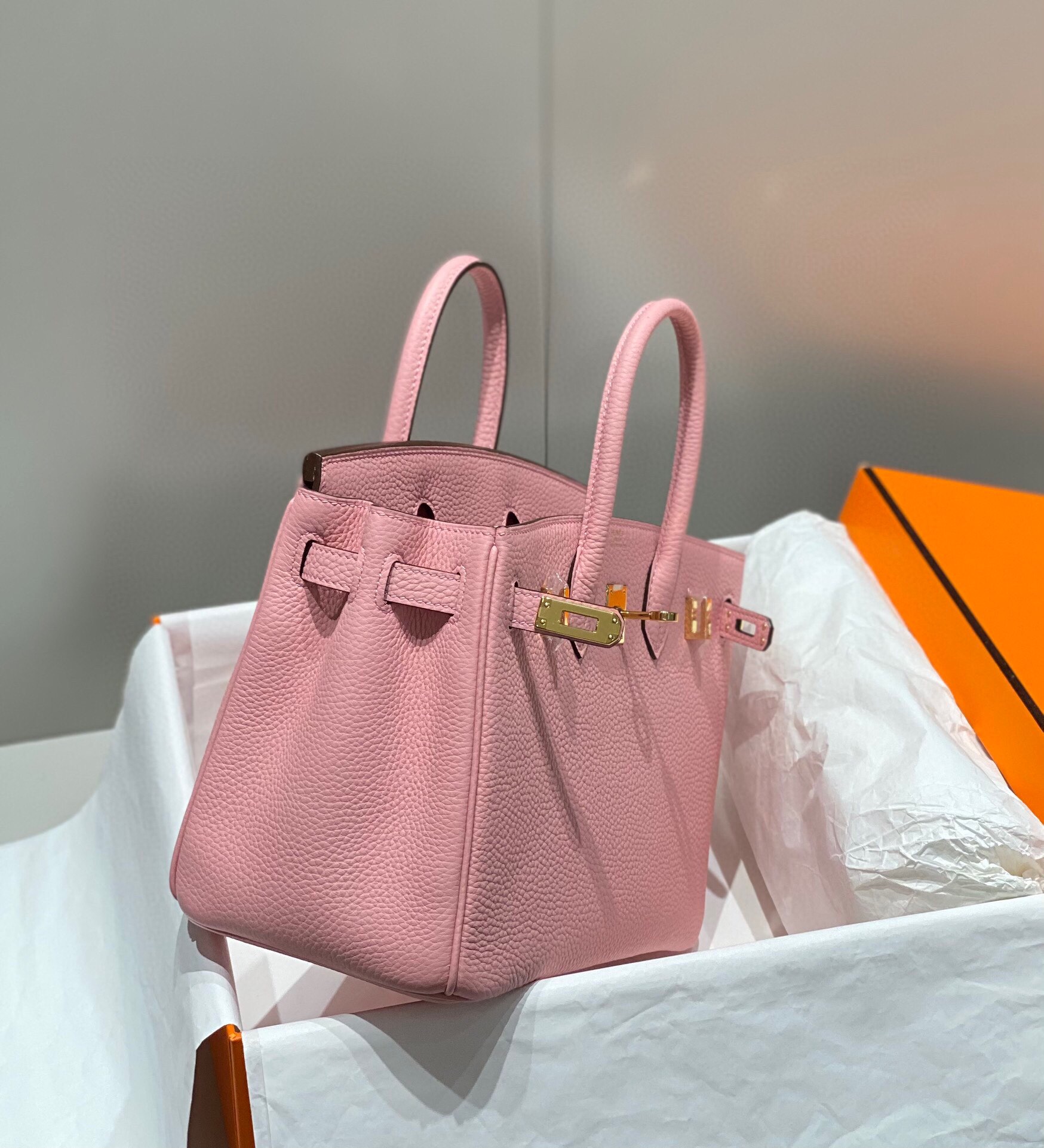 Picture [4]-𝑫𝒓𝒆𝒂𝒎 𝒃𝒂𝒈 ♥ Bɪʀ ᴋɪɴ Milkshake Powder I believe that even people who are not interested in fashion should know the great name of Birkin Bag Platinum Bag 🥂. And in many luxury bags in the highest frequency of appearances and the most bright is the Hermes platinum bag 〰️25cm 929209030cm 9595089- high quality replica handbags