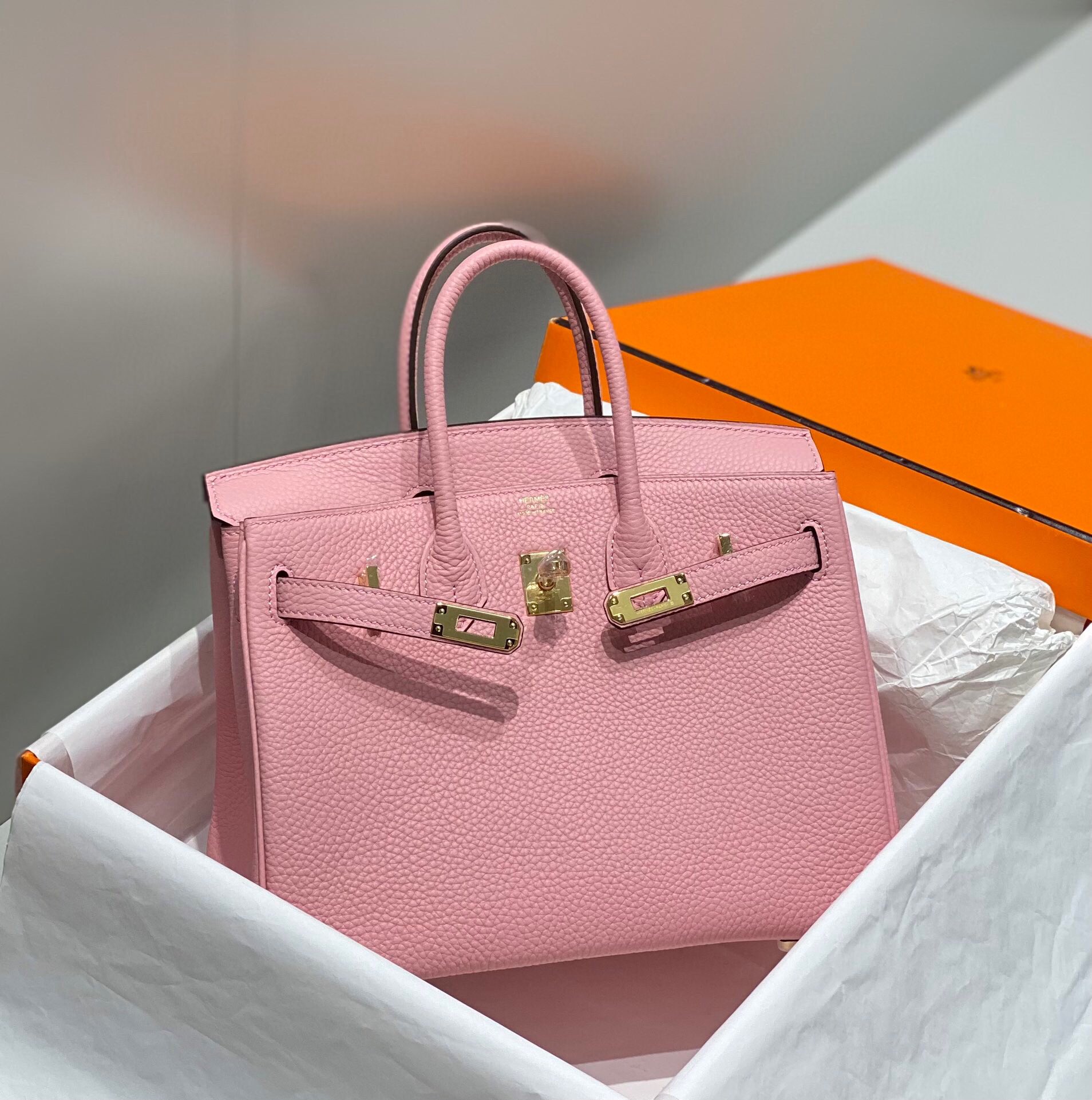 Picture [3]-𝑫𝒓𝒆𝒂𝒎 𝒃𝒂𝒈 ♥ Bɪʀ ᴋɪɴ Milkshake Powder I believe that even people who are not interested in fashion should know the great name of Birkin Bag Platinum Bag 🥂. And in many luxury bags in the highest frequency of appearances and the most bright is the Hermes platinum bag 〰️25cm 929209030cm 9595089- high quality replica handbags