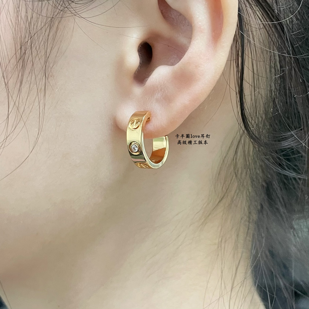 p190V gold Cartier Cartier LOVE half circle earrings Classic with flying saucer earplugs 👄 classic Cartier love series the most most classic models do not need to do more to introduce the German imports of high-end Three colors to choose from