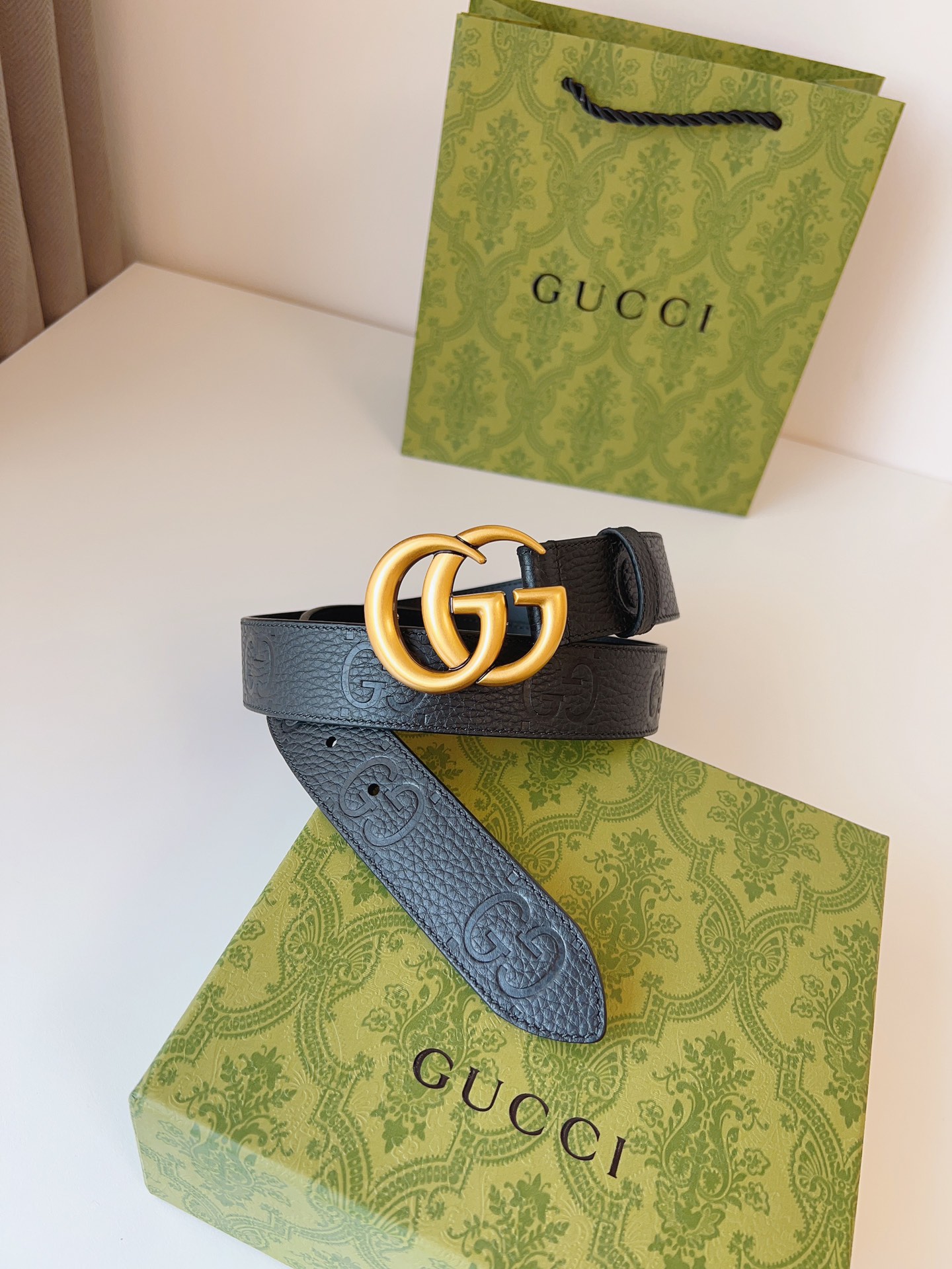 Picture [5]-Gucci 2024 Early Fall Collection Add ColorThis bright and eye-catching belt is crafted from GG rubber-effect leather with a palladium-toned buckle to inject a different charm into everyday looksFashionable, casual and versatileBelt width: 35mm-High-fashion bags