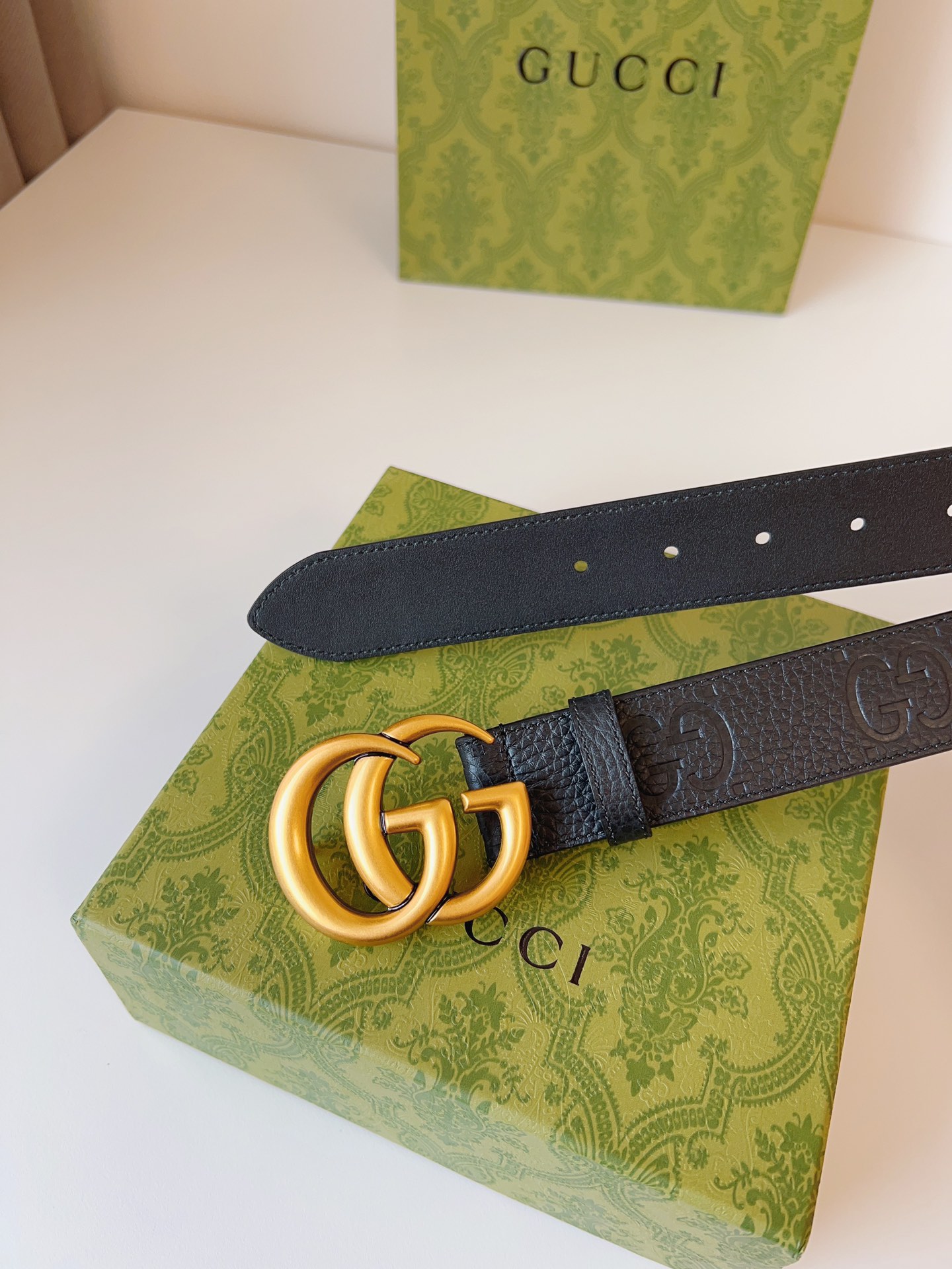 Picture [7]-Gucci 2024 Early Fall Collection Add ColorThis bright and eye-catching belt is crafted from GG rubber-effect leather with a palladium-toned buckle to inject a different charm into everyday looksFashionable, casual and versatileBelt width: 35mm-High quality handbags