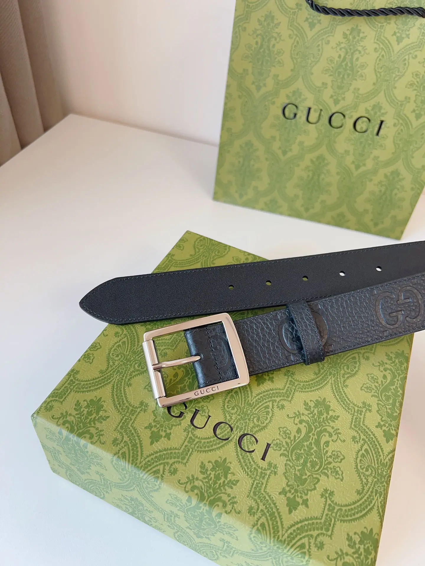 Picture [7]-Gucci 2024 Early Fall Collection Add ColorThis bright and eye-catching belt is crafted from GG rubber-effect leather with a palladium-toned buckle to inject a different charm into everyday looksFashionable, casual and versatileBelt width: 35mm-High quality handbags