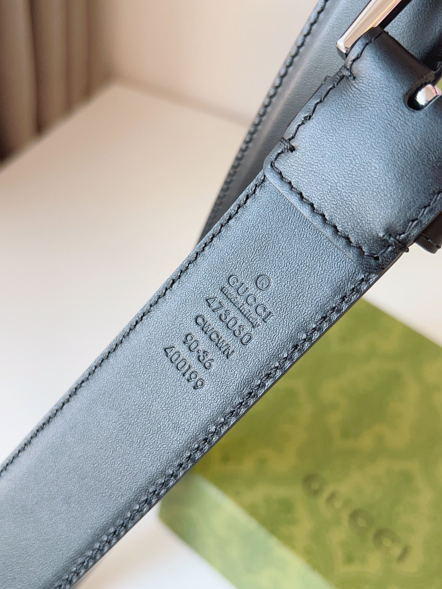 图片[8]-GUCCI 2024早秋系列甄选腰带缀饰品牌经典元素这款黑色皮革腰带搭配精巧互扣式双G细节呈现时尚设计金银两色调方形搭扣令这款配饰更加亮眼款式易搭配服饰皮带宽度：35mm-高仿包包