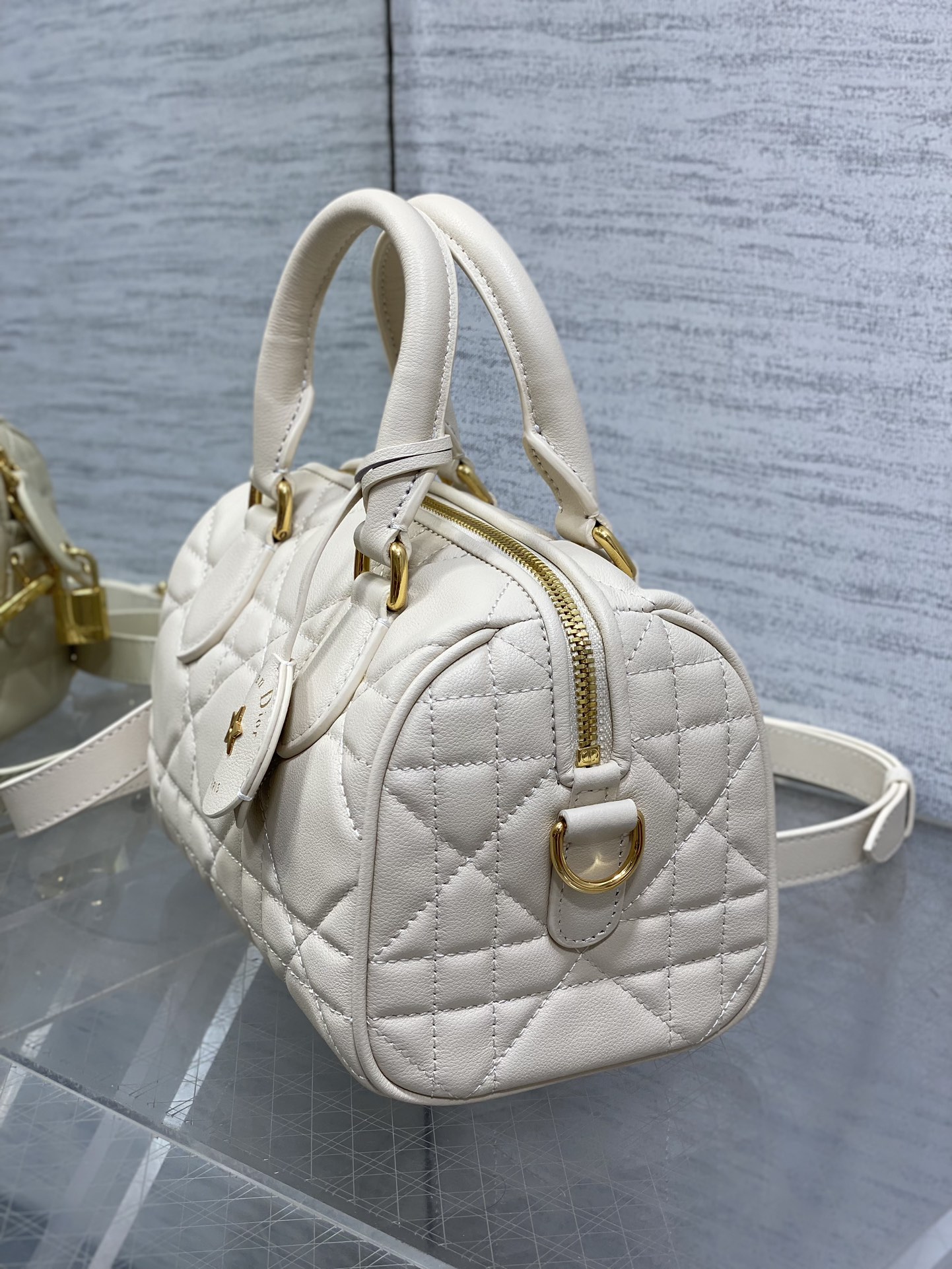 Picture [6]-P1360Groove 20 handbags Boston mini irresistible cute simple bag shape retro and high-level using the classic blue oblique old flowers carefully crafted exquisite and fashion sense is also full handheld crossbody can be self-use lightweight and easy to carry daily use capacity is quite enough size:20.5*13.5*12cm-high-fashion bags