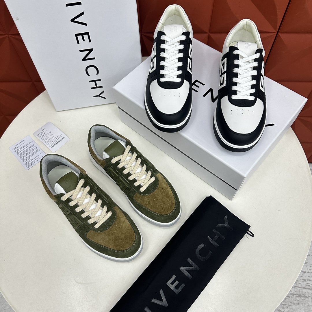 Givenchy Givenchy G4 series low-top sneakers Imported cowhide lace-up stitching color blocking design Side embossed 4G LOGO Cubic embossed heel tab embellished with Givenchy LOGO Tongue decorated with Givenchy LOGO and 4G LOGO injection molded outsole decorated with Givenchy LOGO and 4G LOGO details Givenchy LOGO insole Shoe upper With injection molded sole made of full cowhide Standard counter size: 39 ~ 44# (38.45 🉑️ customized) P¥840-High Faux Bags