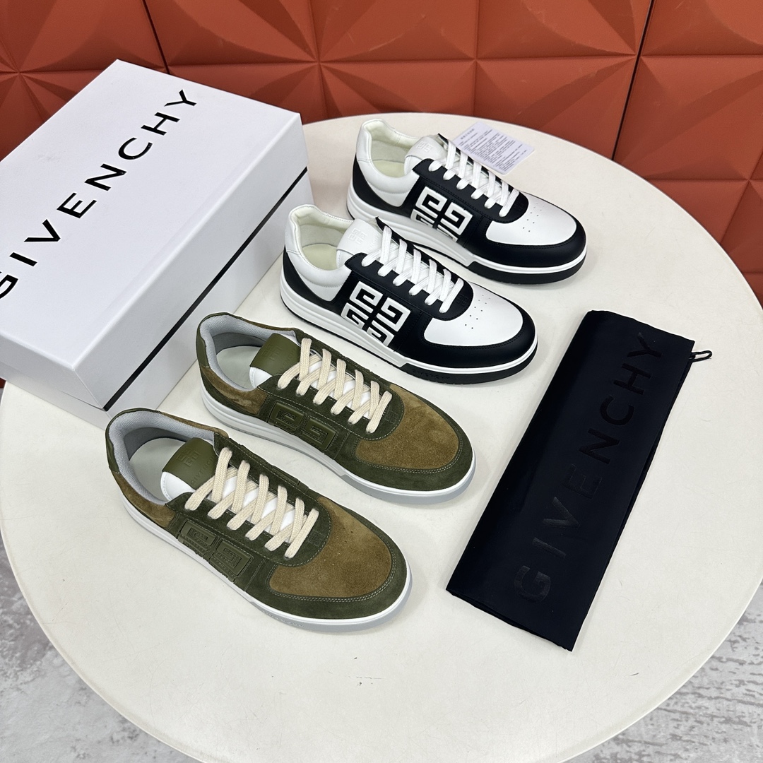 Givenchy Givenchy G4 series low-top sneakers Imported cowhide lace-up stitching color blocking design Side embossed 4G LOGO Cubic embossed heel tab embellished with Givenchy LOGO Tongue decorated with Givenchy LOGO and 4G LOGO injection molded outsole decorated with Givenchy LOGO and 4G LOGO details Givenchy LOGO insole Shoe upper With injection molded sole made of full cowhide Standard counter size: 39 ~ 44# (38.45 🉑️ customized) P¥840-High Faux Bags