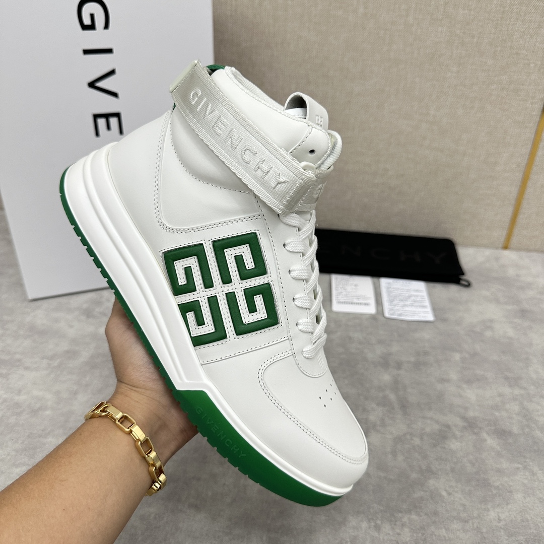 图片[4]-Givenchy 纪梵希   G4系列 高帮运动鞋高帮靴        进口光滑牛皮系带拼接撞色设计  踝部环饰可拆卸Givenchy LOGO织带饰侧面饰以4G LOGO 立体浮雕 搭配缝线       后跟饰片点缀Givenchy  LOGO        鞋舌饰以Givenchy  LOGO和4G LOGO        原版双色注塑外底饰以Givenchy  LOGO和4G LOGO细节 Givenchy  LOGO内底      鞋帮搭配注塑鞋底    全牛皮打造   七色🉑选  标准专柜码数：39～44#   （38.45🉑️定做）  P¥960-高仿包包
