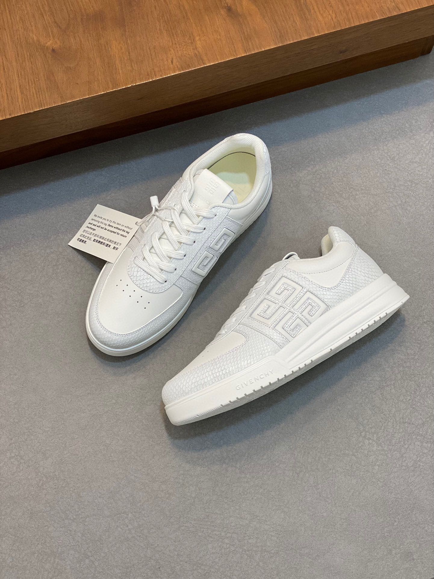 P840 Givenchy green original water-dyed cowhide lining Luxury materials (highlighting the high-end - nobility - grade) workmanship exquisite sole: the original factory special original outsole in-kind shooting yardage: 39-44 (38 45 can be customized)-High-fashion bags