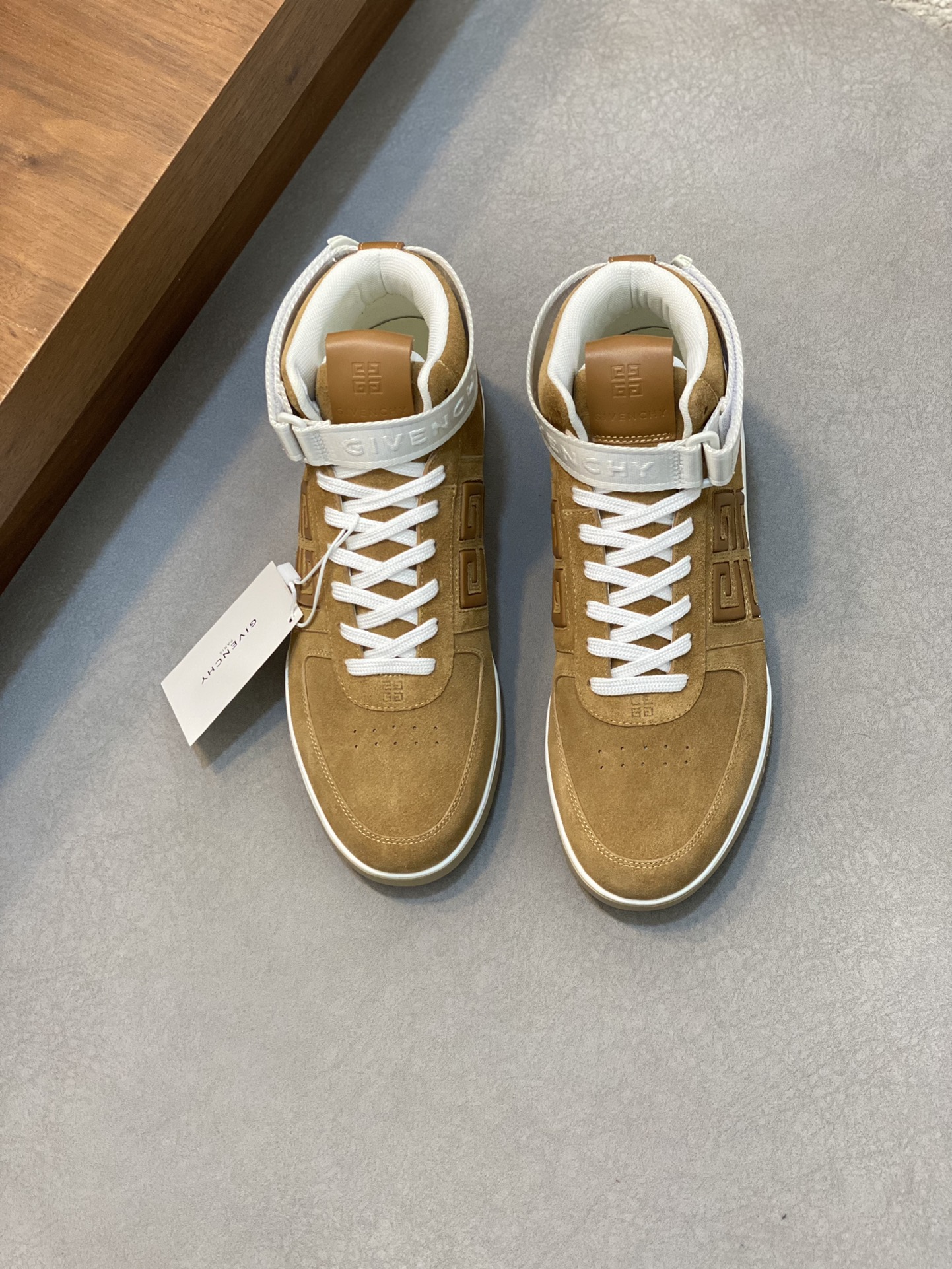 P960 Givenchy brown men's high-top jogging sneakers imported head layer cowhide leather upper perforated design breathable and comfortable tongue embossed 4G LOGO embroidery TPU lightweight sole on the effect of the foot handsome and stylish heightening to enhance the atmosphere of the simple and stylish versatile boutique!Size: 39-44 (38.45 custom)-High quality replica handbags