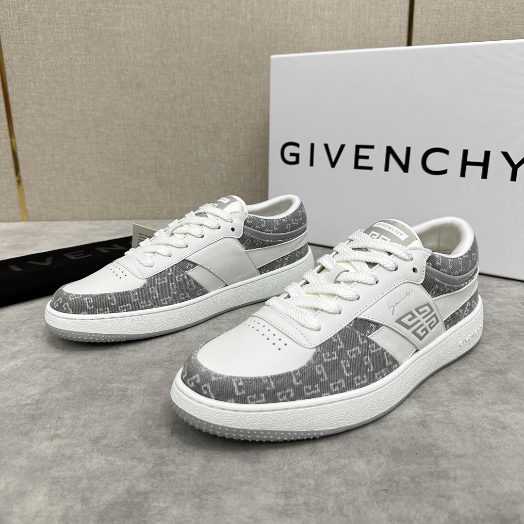 图片[6]-纪梵希  Givenchy              全新G MoVE MonclerOGRAM 低帮运动鞋              灵感来源于八十年代的网球鞋简约舒适与运动态度同步  采用进口牛皮拼接撞色 G 字印花牛仔布   鞋头饰以透气冲孔     侧面饰以立体 4G logo 图案     鞋舌与后跟饰以Givenchy  4G LOGO标签    漆皮条拼接点缀增强时尚潮流  后帮加衬增加舒适感      内里小牛皮打造    独立一体牛皮乳胶垫    原版开模橡胶底   轻便舒适 ！  多色可选！标准专柜码数：39～44#      （38.45🉑定做）  拼牛仔布款 P¥760       全皮款P¥800-高仿包包