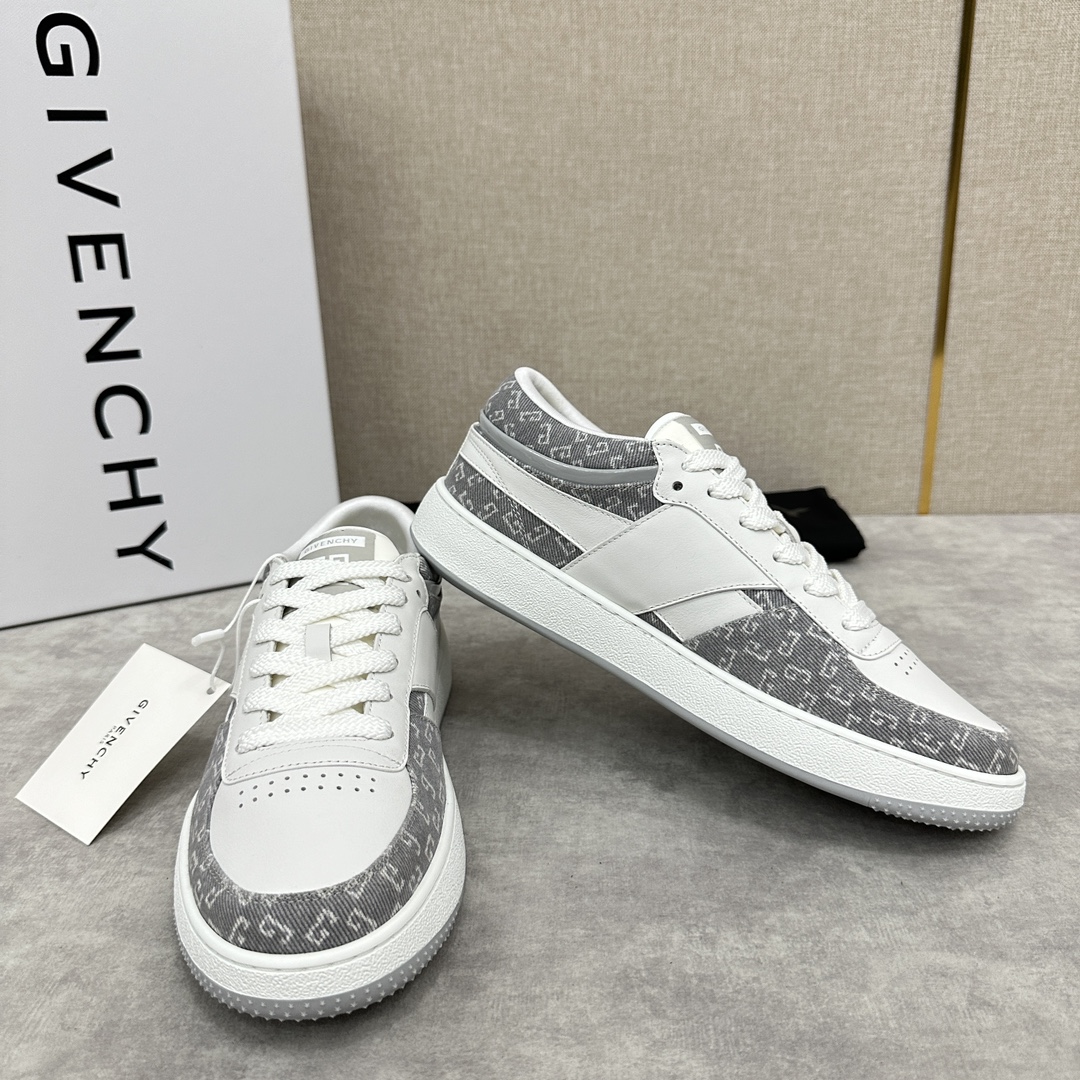 图片[7]-纪梵希  Givenchy              全新G MoVE MonclerOGRAM 低帮运动鞋              灵感来源于八十年代的网球鞋简约舒适与运动态度同步  采用进口牛皮拼接撞色 G 字印花牛仔布   鞋头饰以透气冲孔     侧面饰以立体 4G logo 图案     鞋舌与后跟饰以Givenchy  4G LOGO标签    漆皮条拼接点缀增强时尚潮流  后帮加衬增加舒适感      内里小牛皮打造    独立一体牛皮乳胶垫    原版开模橡胶底   轻便舒适 ！  多色可选！标准专柜码数：39～44#      （38.45🉑定做）  拼牛仔布款 P¥760       全皮款P¥800-高仿包包